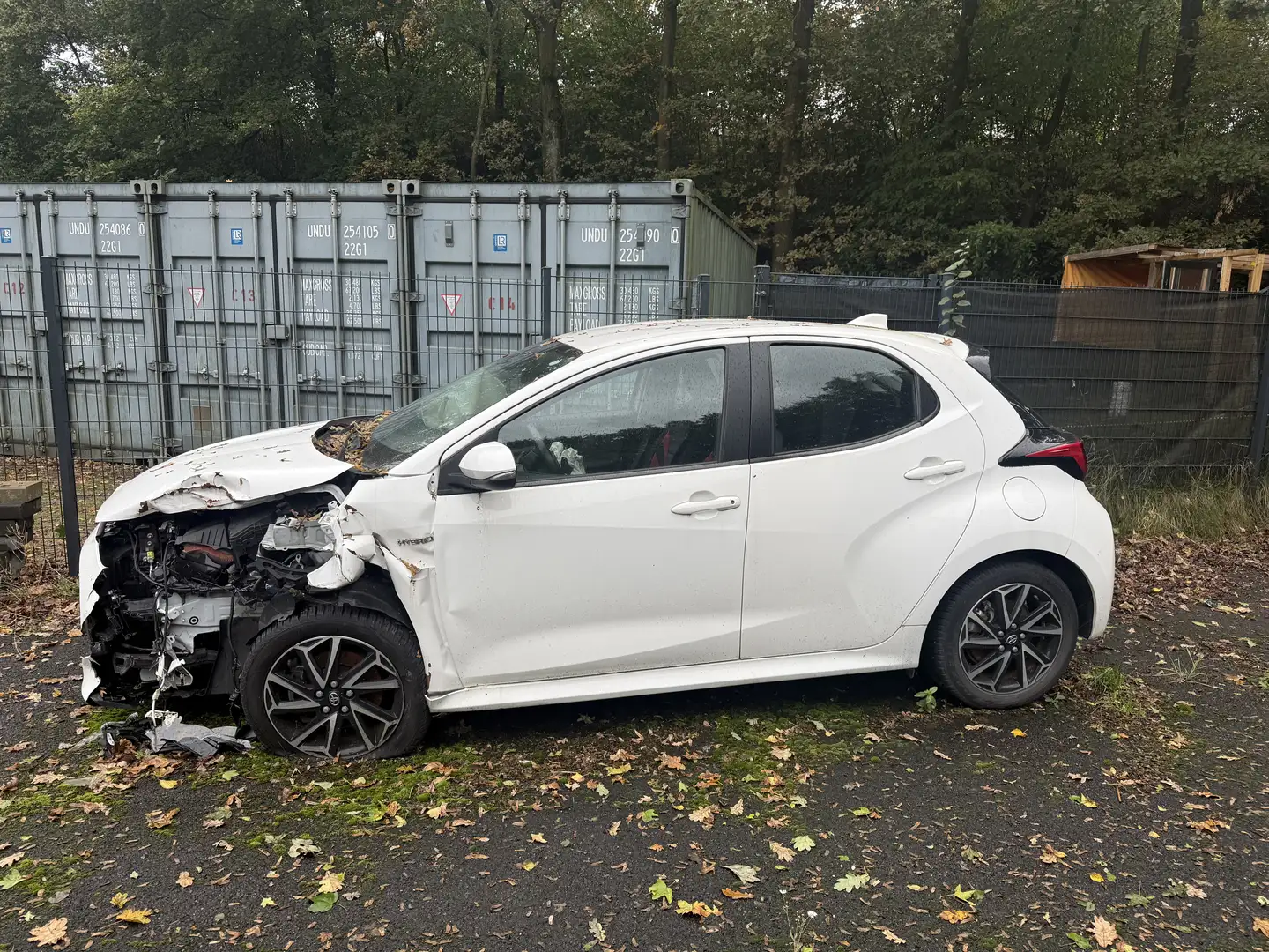 Toyota Yaris Hybrid Club Blanc - 1