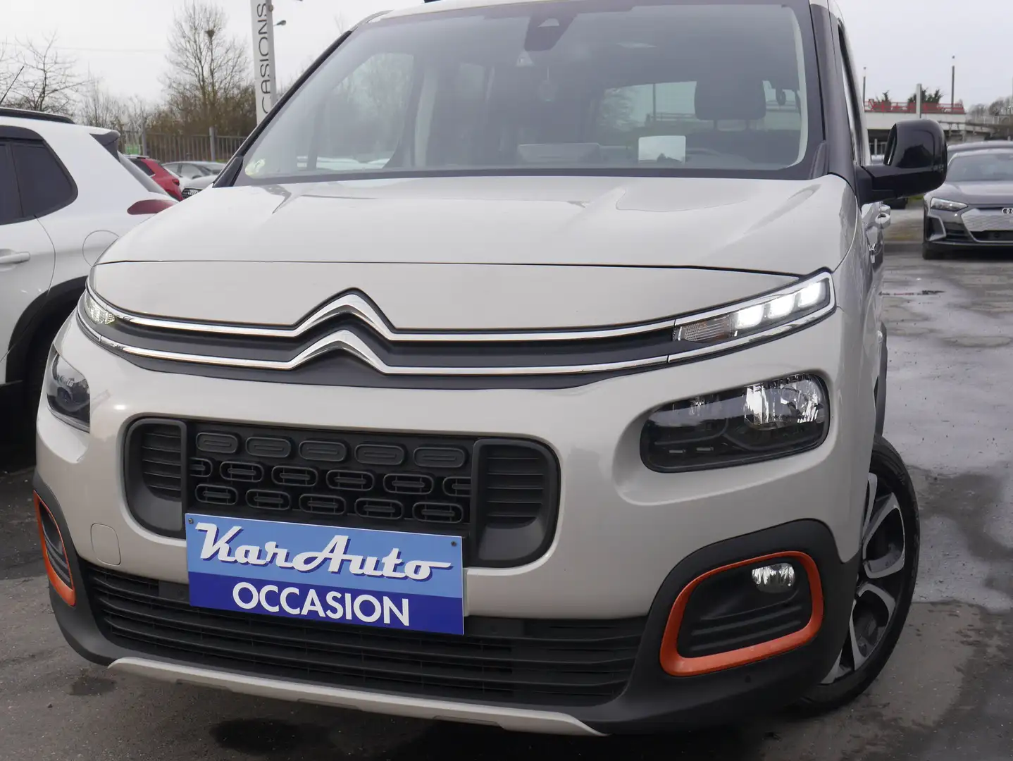 Citroen Berlingo 1.5 BlueHDi M Shine XTR S Beige - 1