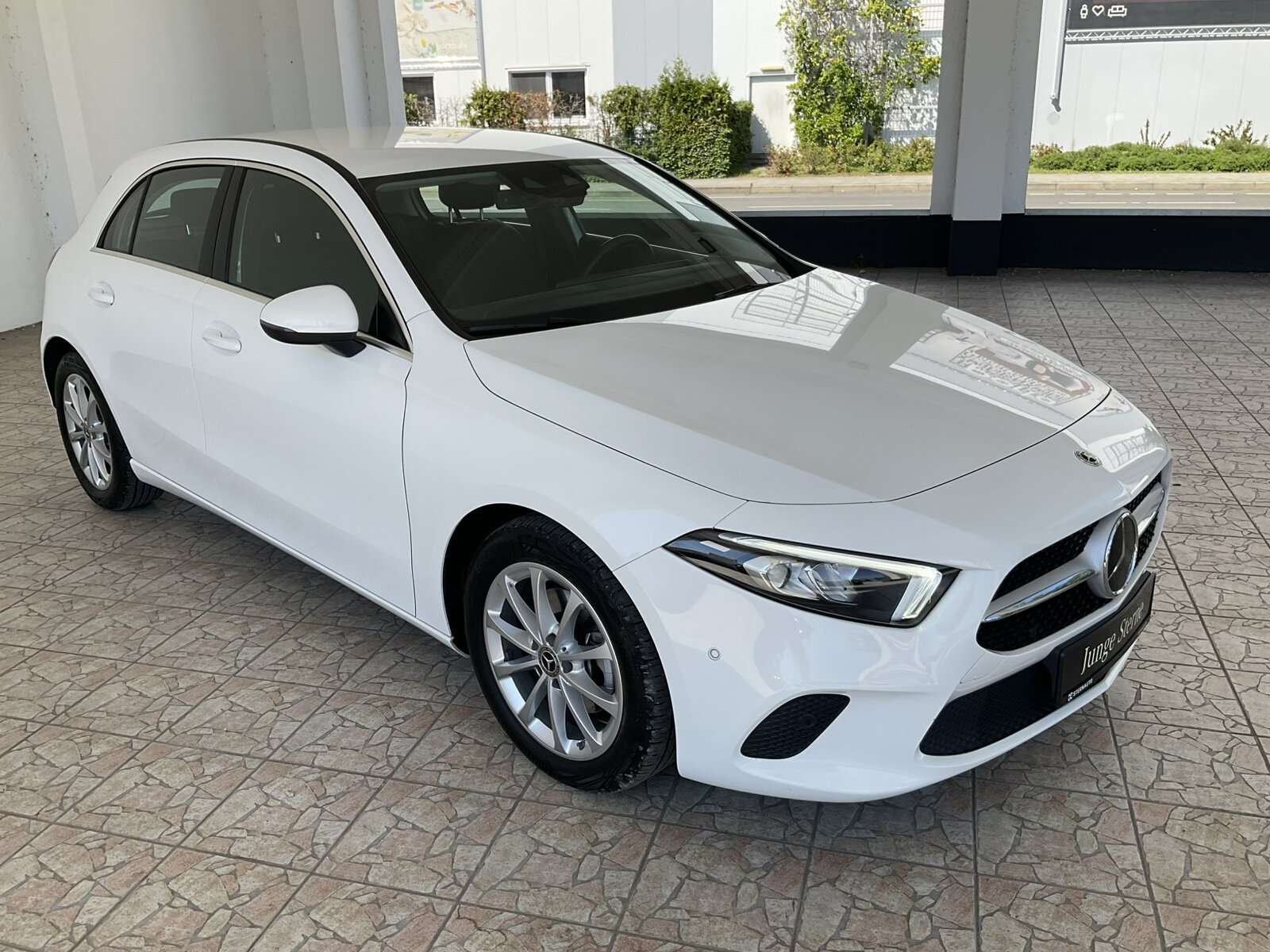 Mercedes-Benz A 200
