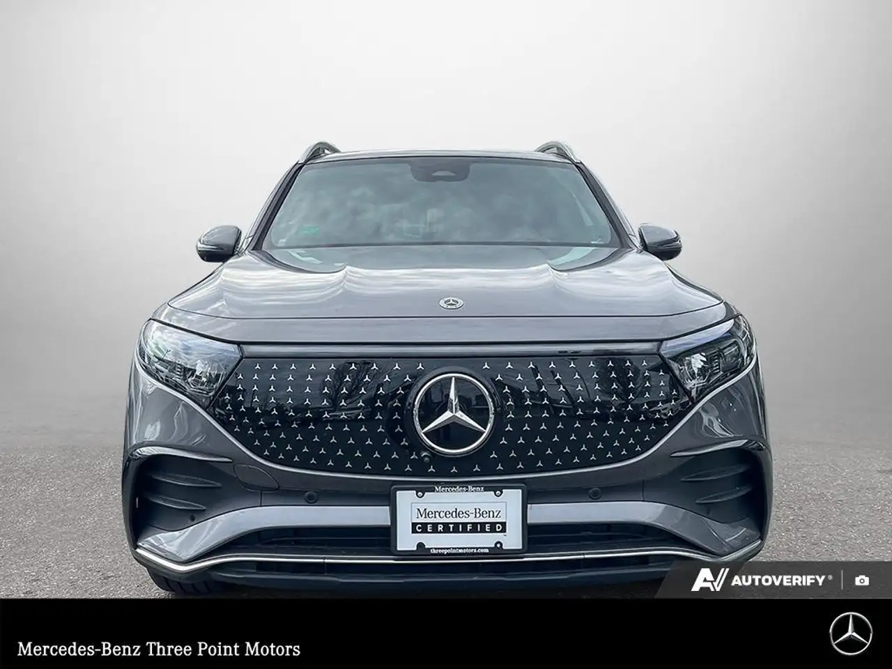 Mercedes-Benz EQB снимка Mercedes-Benz EQB