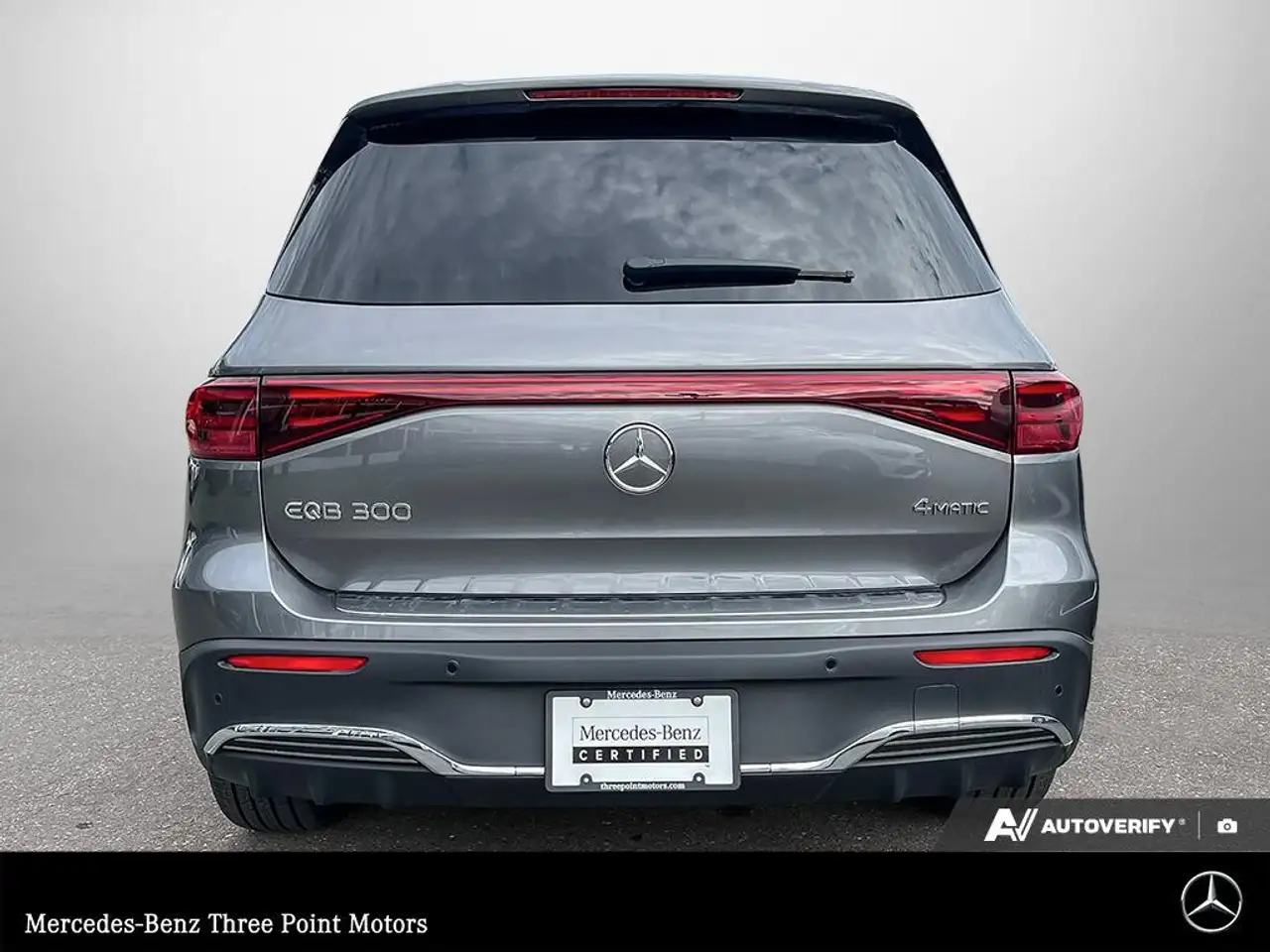 Mercedes-Benz EQB снимка Mercedes-Benz EQB