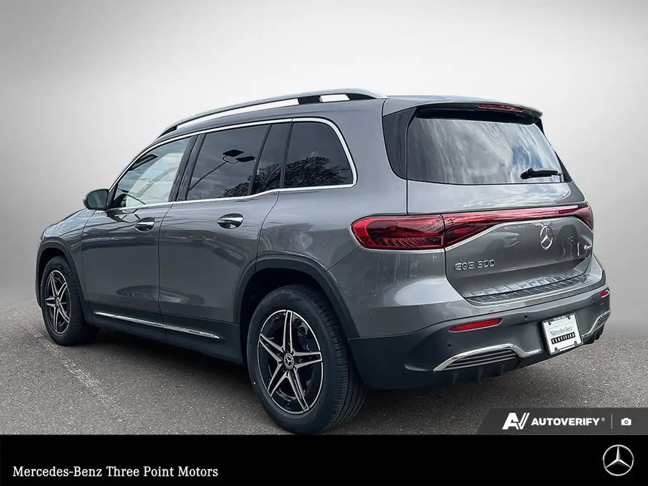 Mercedes-Benz EQB снимка Mercedes-Benz EQB