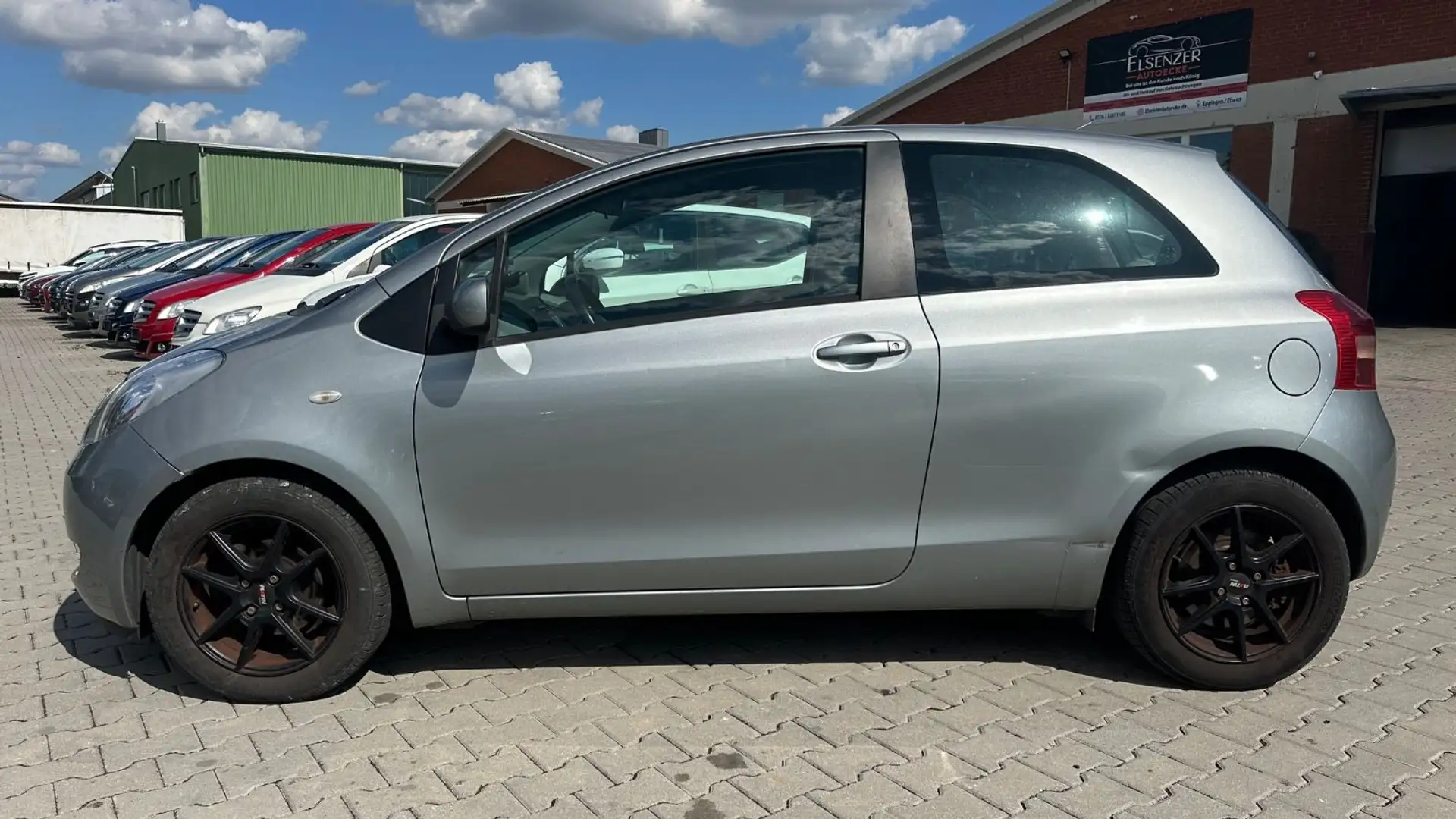 Toyota Yaris Sol#Hu/AU NEU SERVICE# Silber - 2