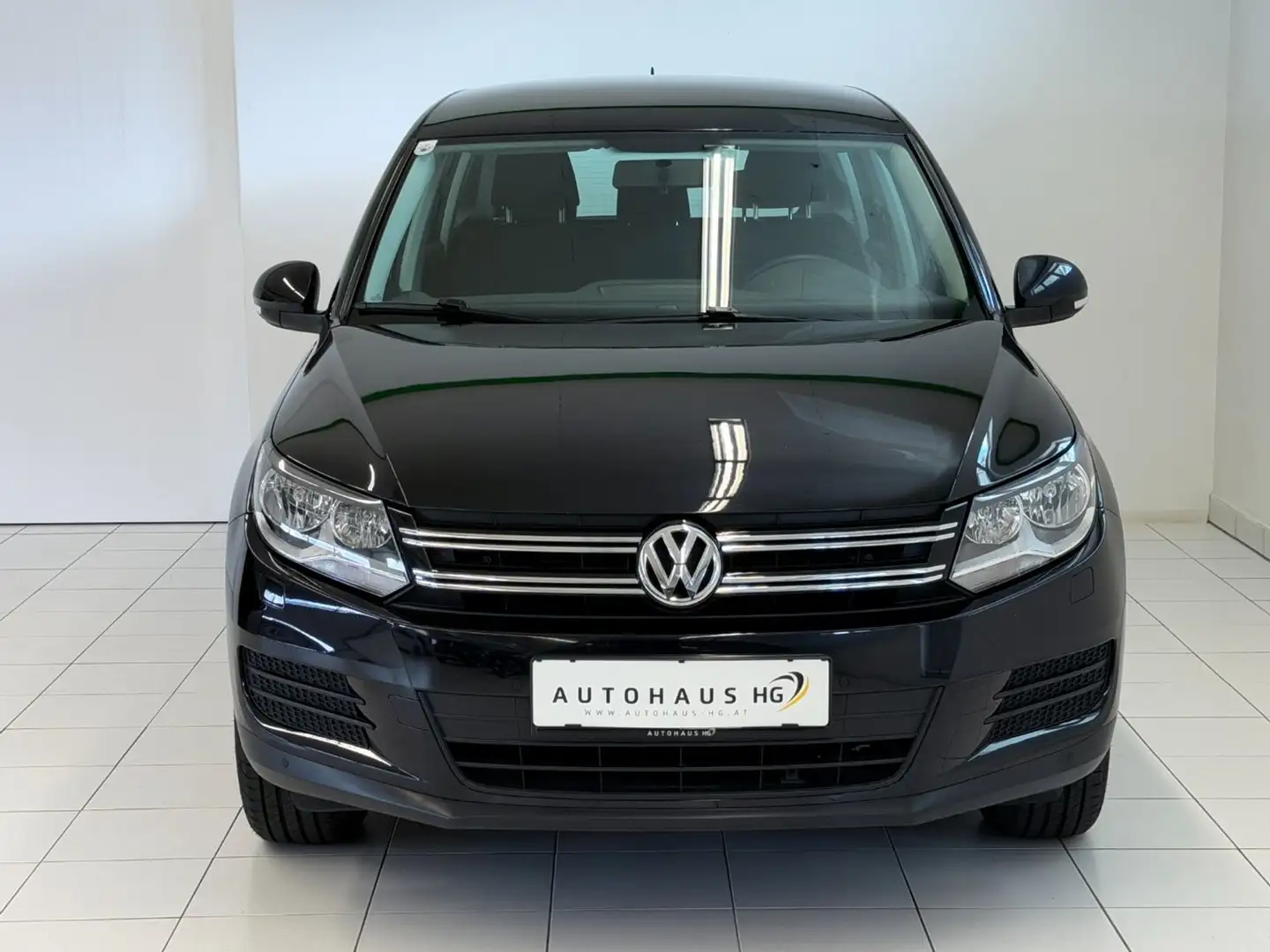 Volkswagen Tiguan Trend&Fun 2.0 TDI BMT*AHK*SHZ*PDC* Schwarz - 2