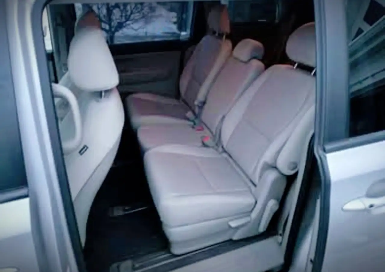 Kia Sedona снимка Kia Sedona
