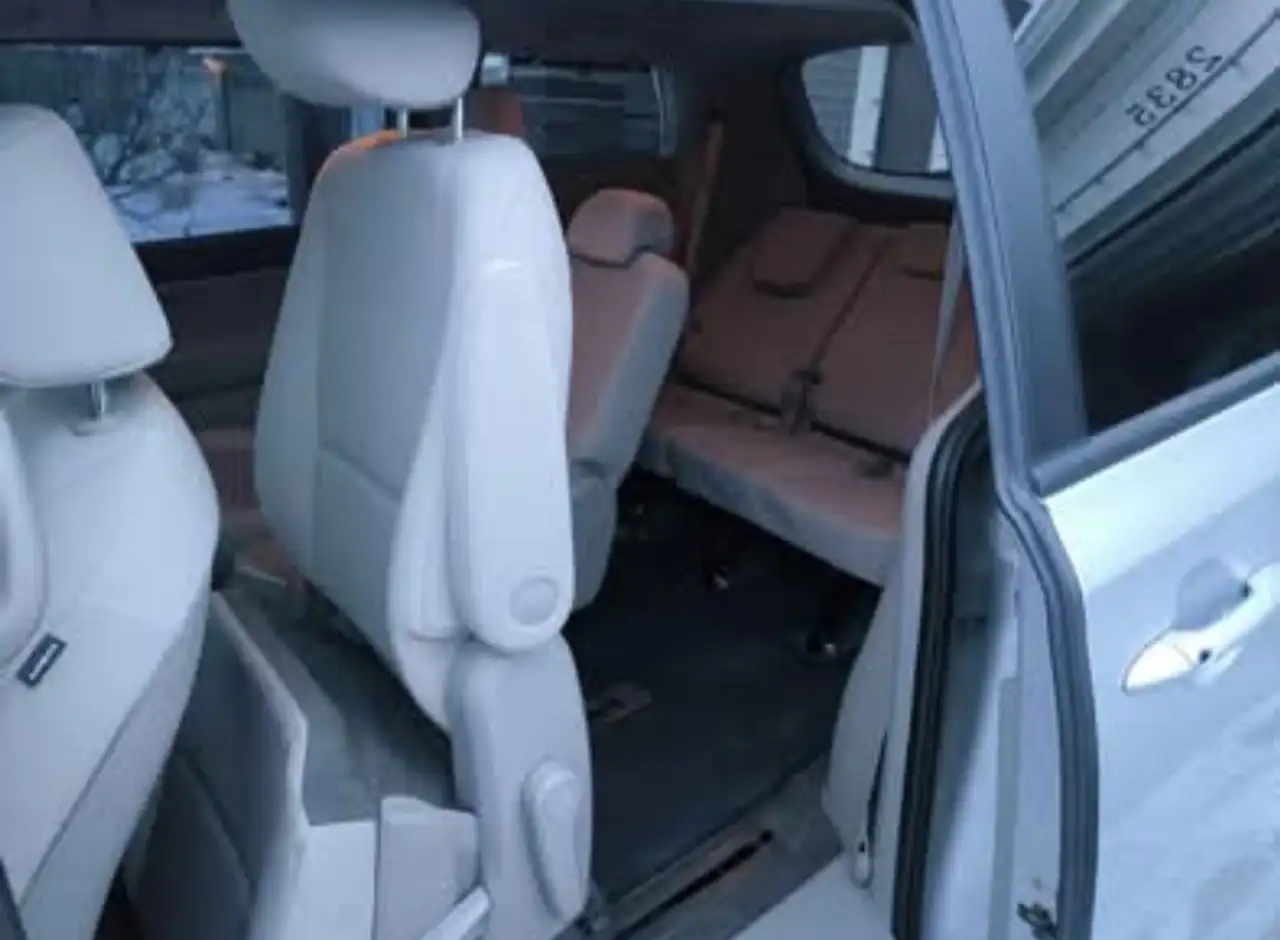 Kia Sedona снимка Kia Sedona