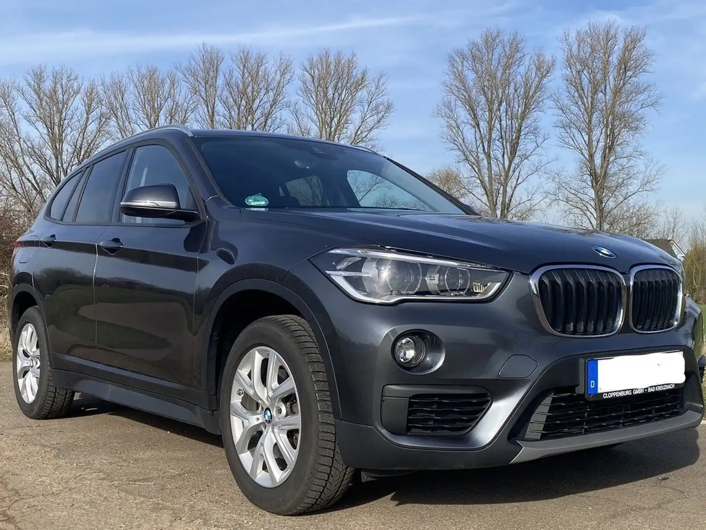 BMW X1 X1 sDrive18i Advantage Grau - 2