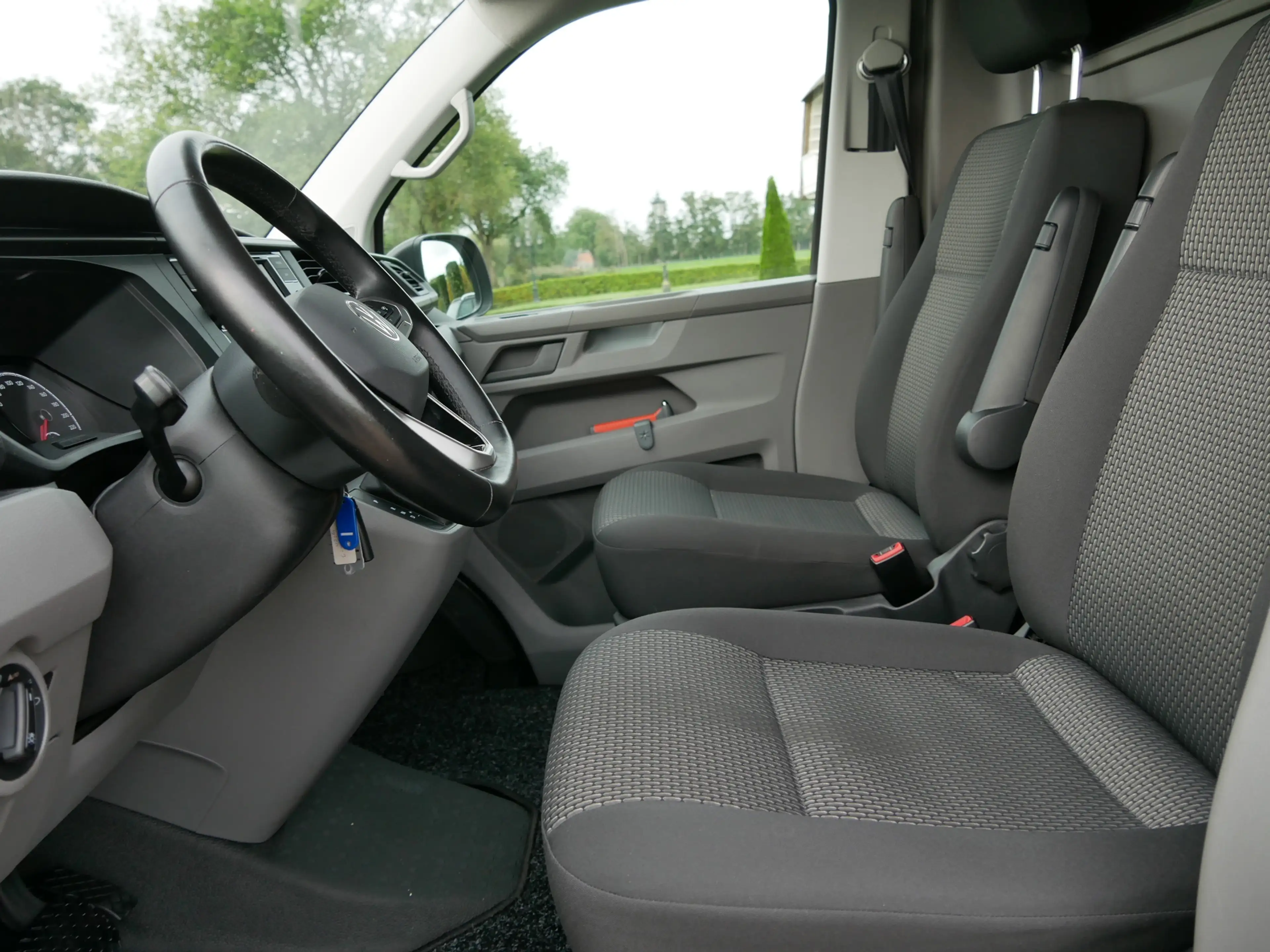Volkswagen Transporter 2.0 TDI L2H1 32 110kW DSG | AC | CAMERA | € 13499 — photo 11