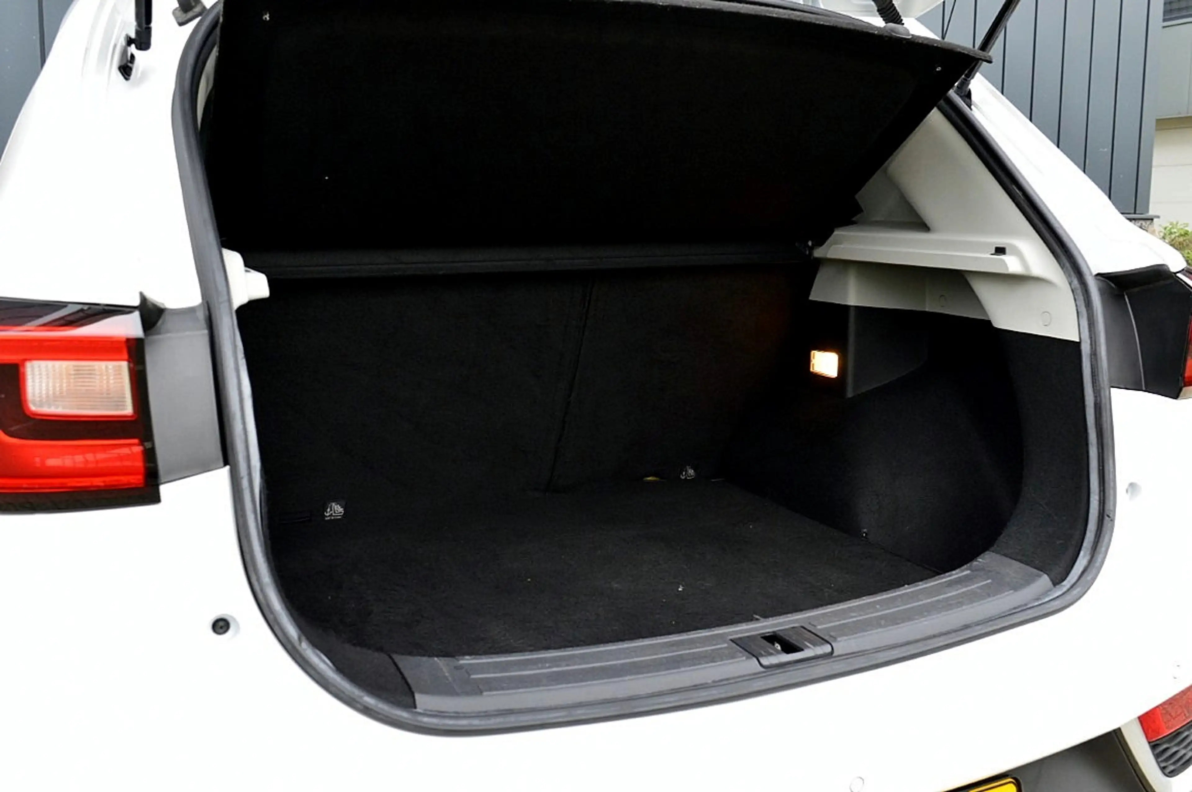 MG ZS MG EV Luxury 45 kWh Rijklaarprijs-Garantie Panoram — photo 10