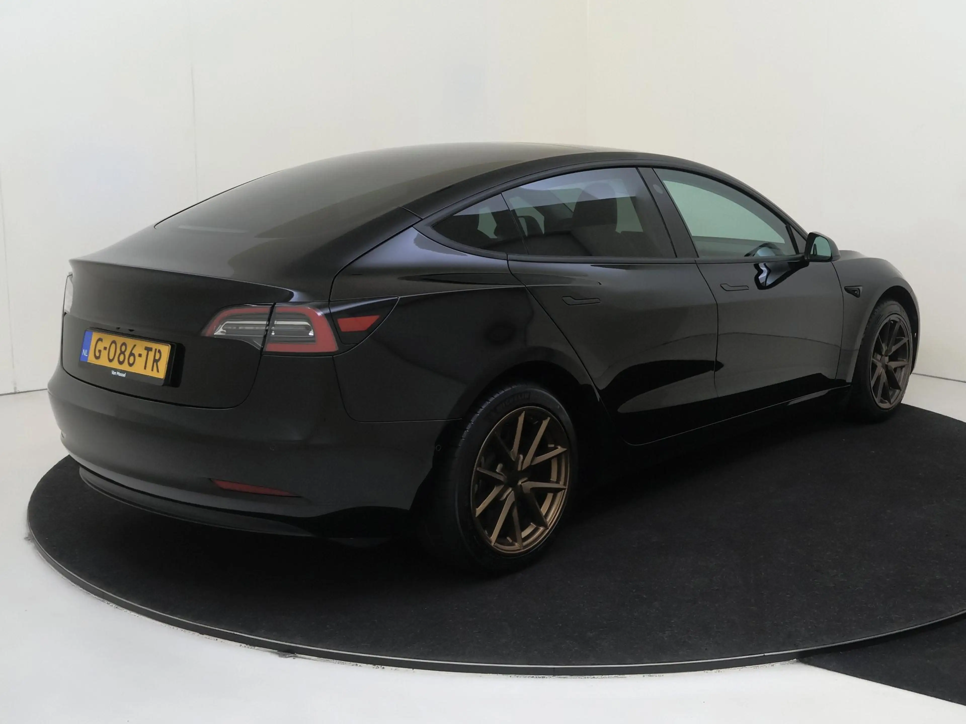 Tesla Model 3 Standard RWD Plus 60 kWh | Carplay/ Android auto | — photo 4