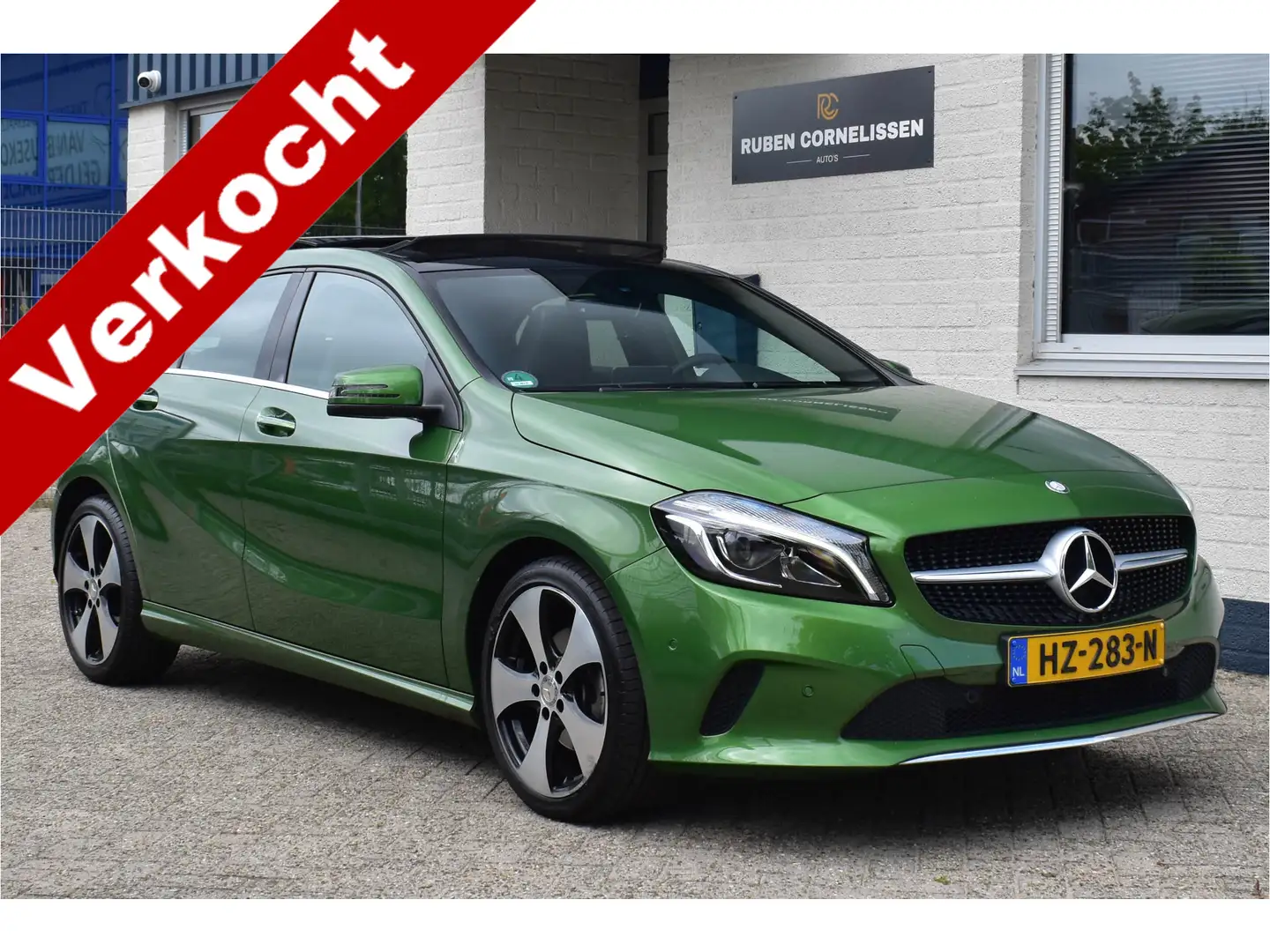 Mercedes-Benz A 160 Prestige | PANO | SFEER | KEYLESS | NAVI | CAMERA Groen - 1