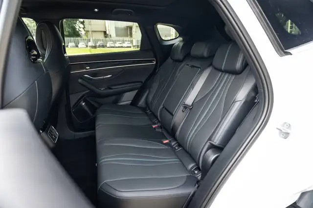 Byd Seal view 15