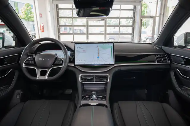 Byd Seal view 10