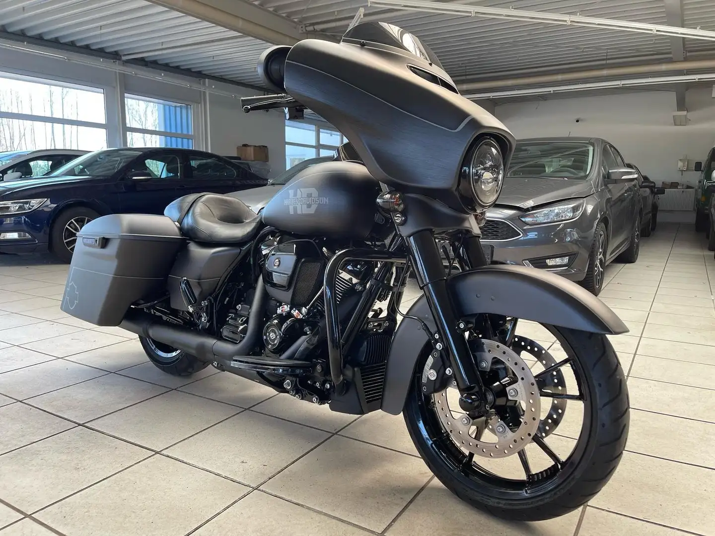 Harley-Davidson Street Glide Street Glide 107 inch. Milwaukee 8°LED°NAVI Gri - 2