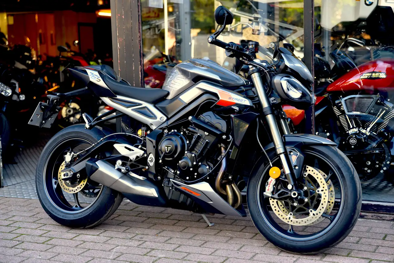 Triumph Street Triple RS