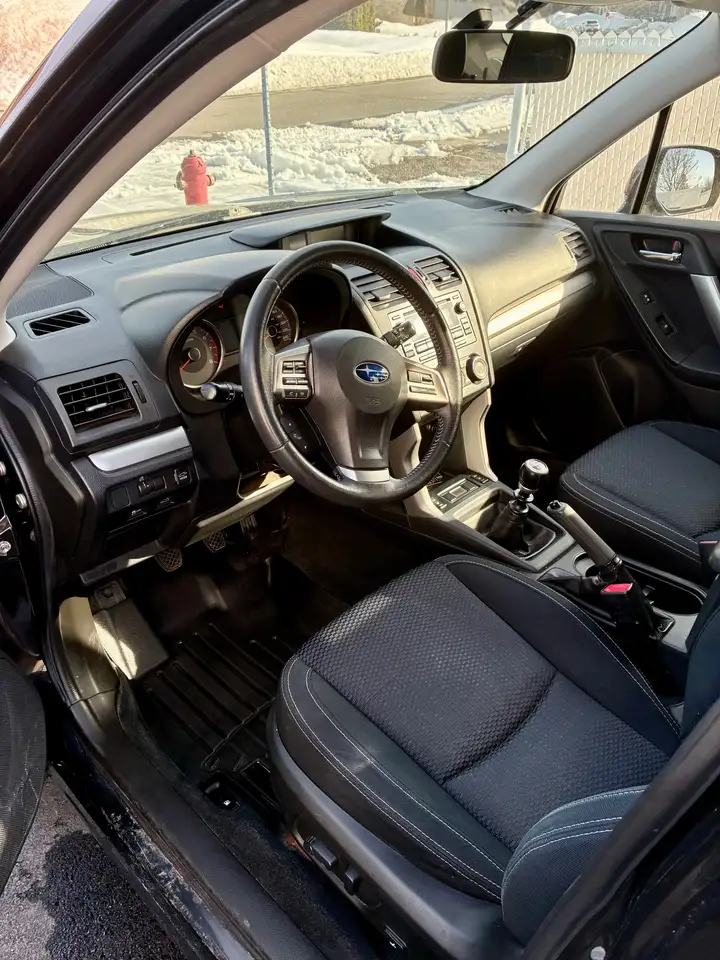 Subaru Forester снимка Subaru Forester