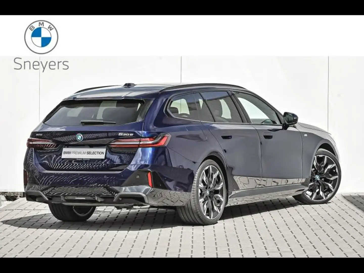 BMW 530 530e xDrive Blauw - 2