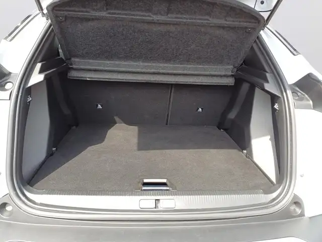 Peugeot 2008 view 7