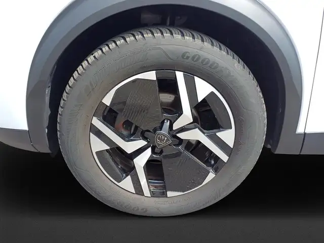 Peugeot 2008 view 8