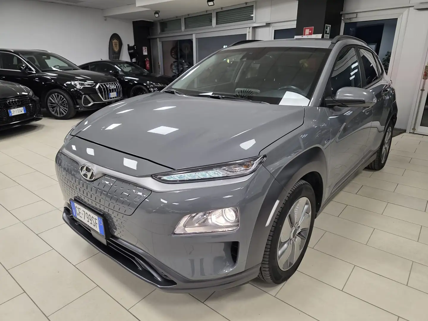 Hyundai KONA 64 kWh 204cv Xprime+ Safety Pack long range 500 km Grigio - 1