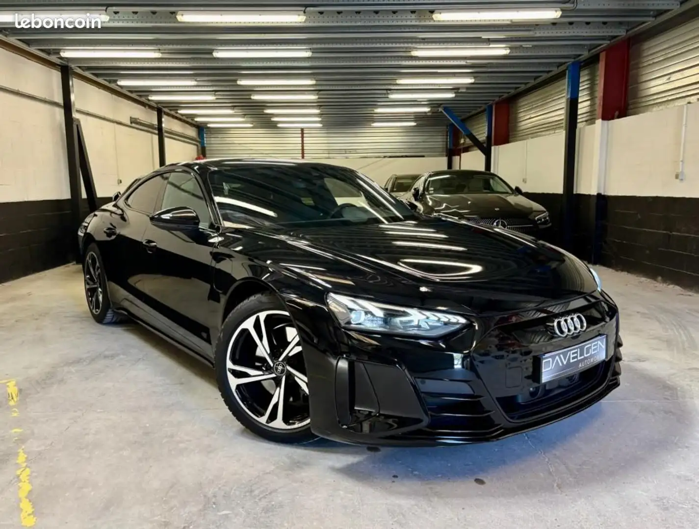 Audi e-tron GT 476 ch QUATTRO 1E MAIN ORIGINE FR Schwarz - 1