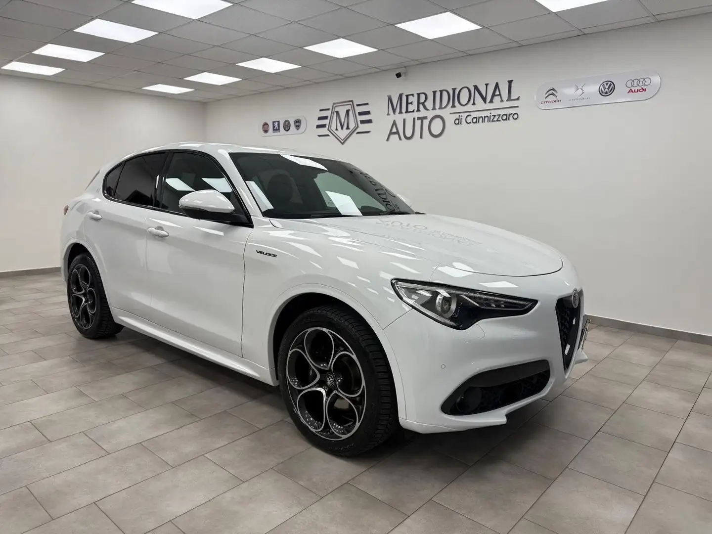 Alfa Romeo Stelvio Stelvio 2.2 t Veloce Q4 210cv auto my19 Bianco - 1