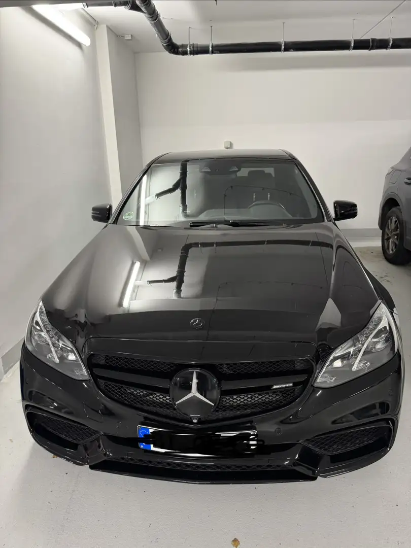 Mercedes-Benz E 63 AMG S 4Matic Speedshift MCT Schwarz - 1
