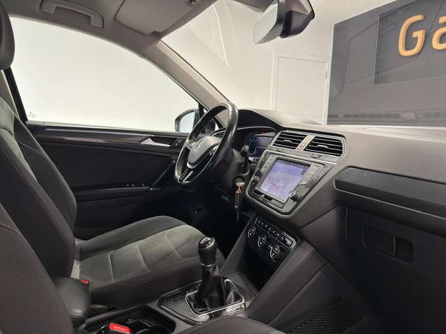 Volkswagen Tiguan — photo 13