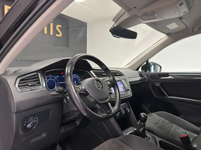Volkswagen Tiguan — photo 14