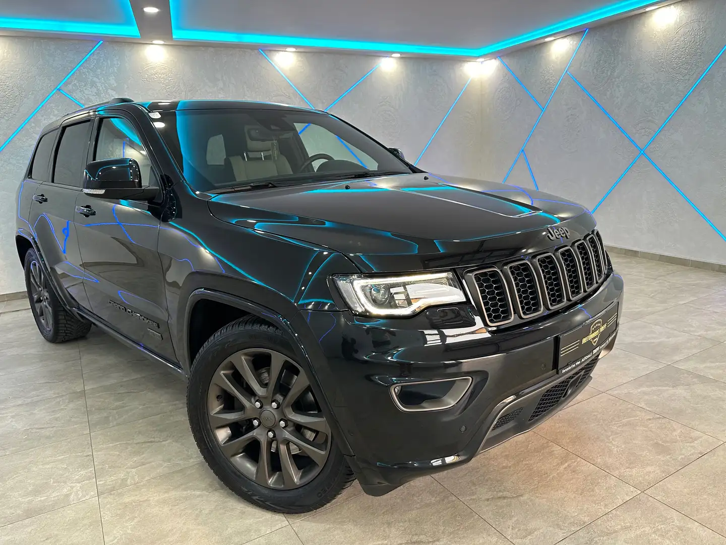Jeep Grand Cherokee 3,0 V6 CRD 75thAnniversary*PANO*LUFT*REAR TV*VOLL* Schwarz - 2
