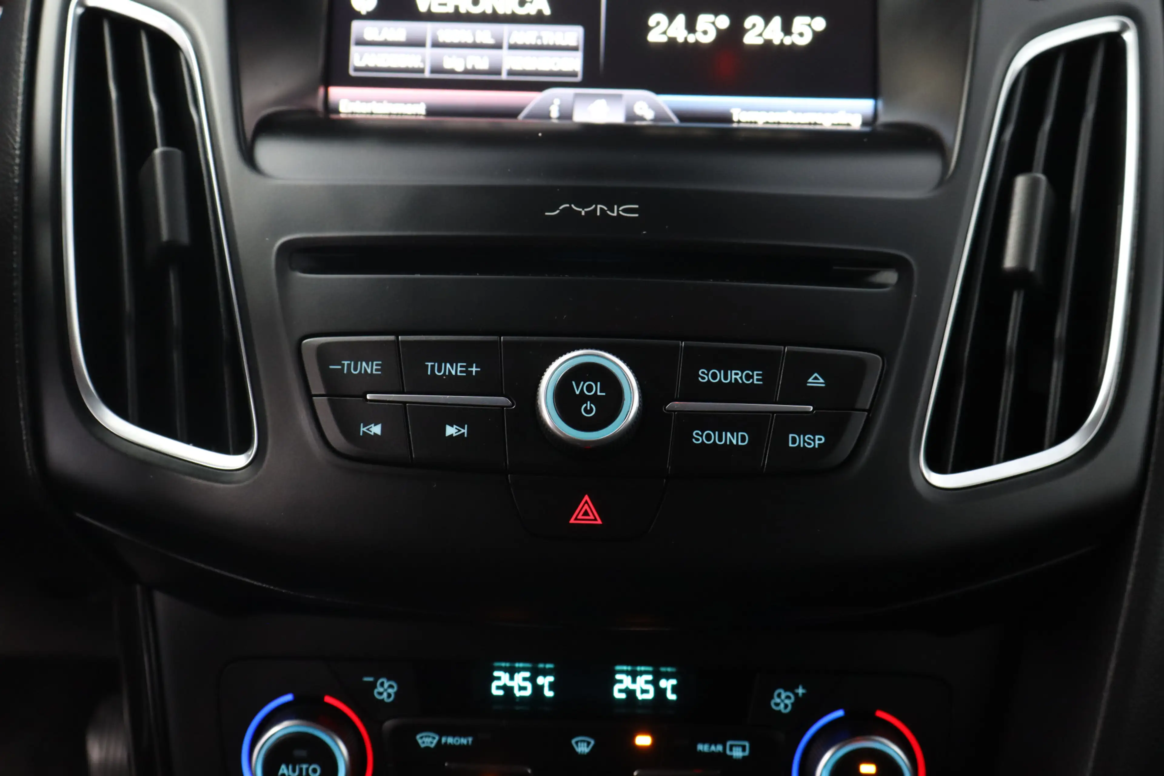 Ford Focus Wagon 1.0 Titanium/ Trekhaak/ Stuurverw/ Stoelverw — photo 30