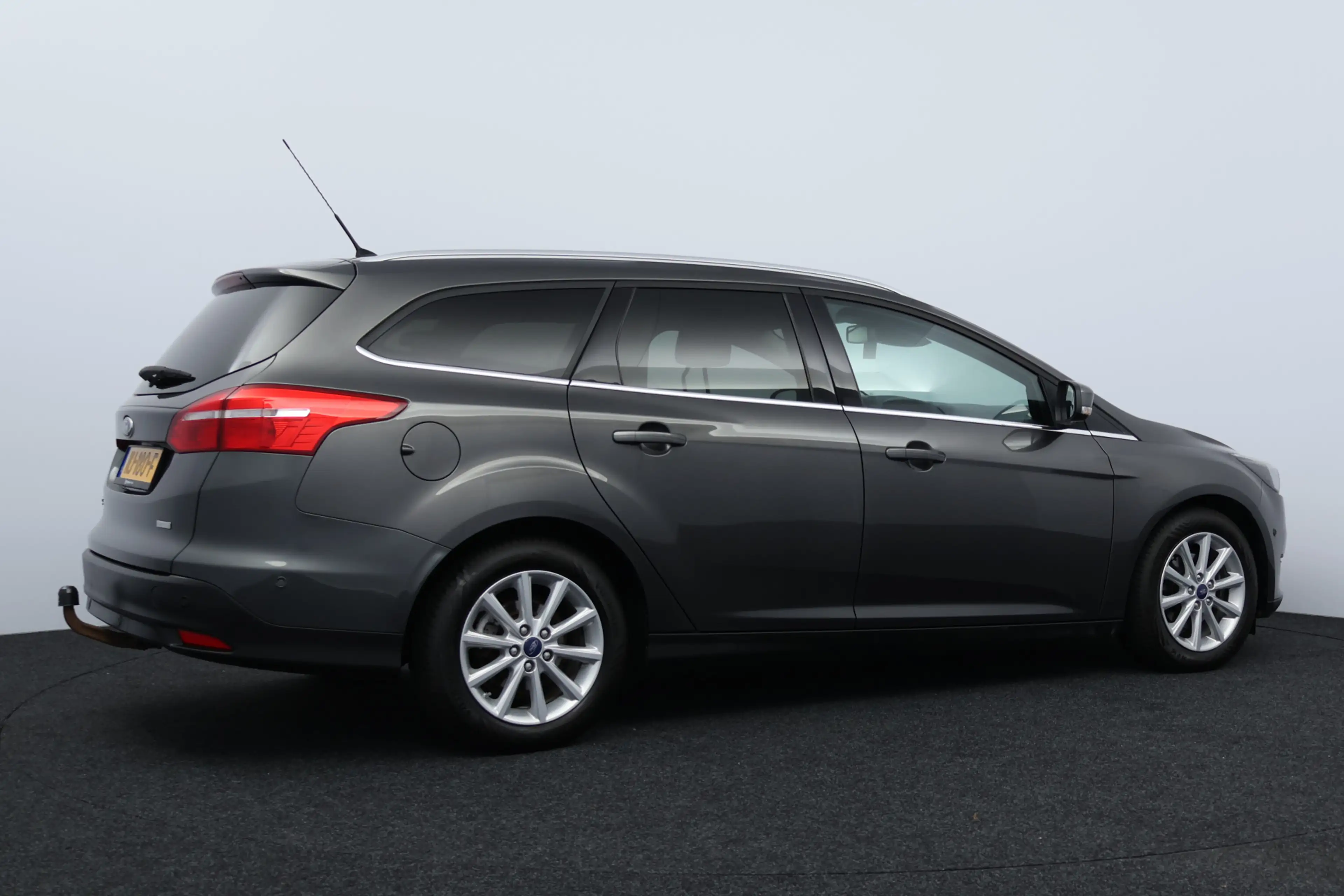 Ford Focus Wagon 1.0 Titanium/ Trekhaak/ Stuurverw/ Stoelverw — photo 12