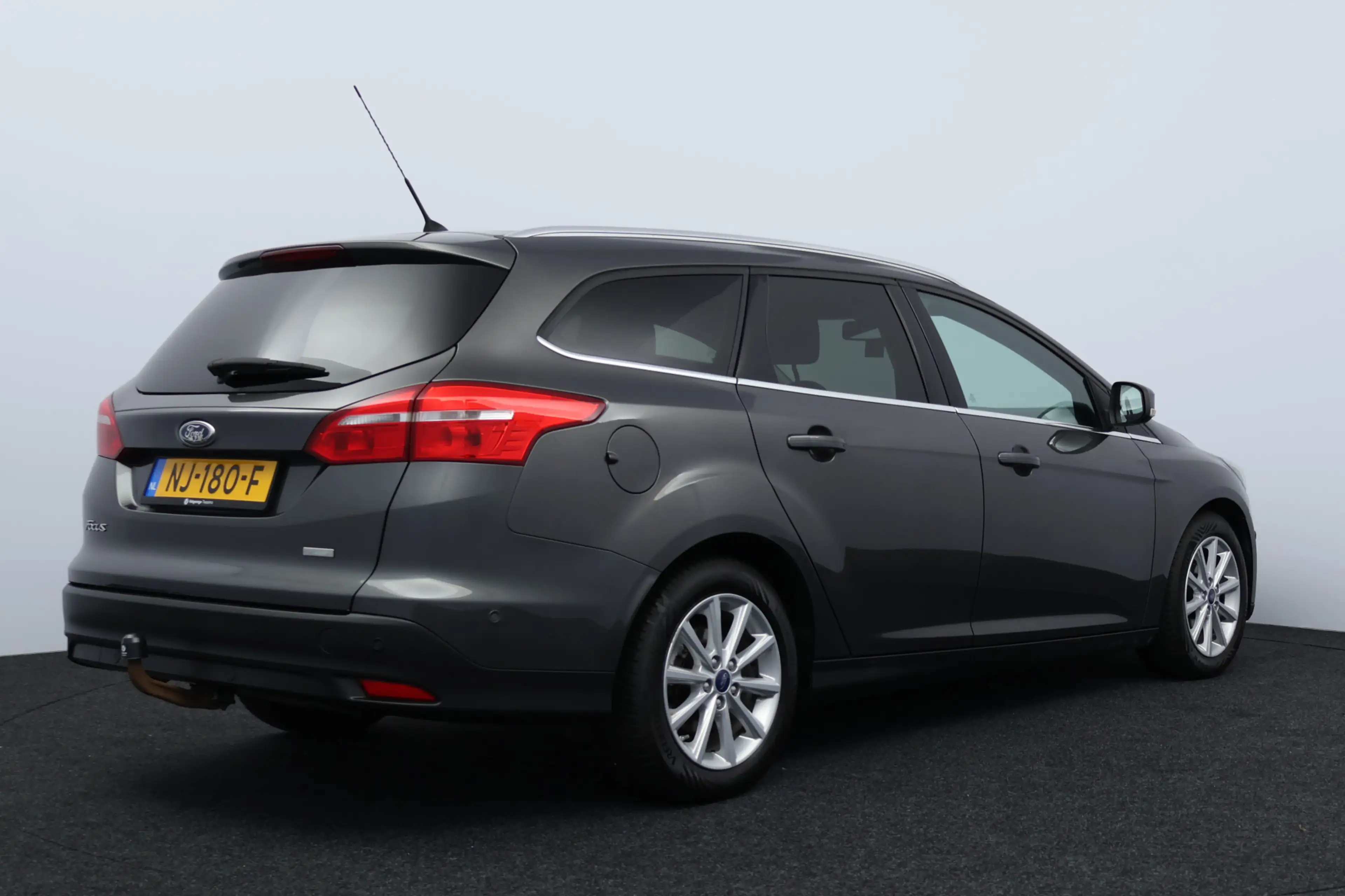 Ford Focus Wagon 1.0 Titanium/ Trekhaak/ Stuurverw/ Stoelverw — photo 11