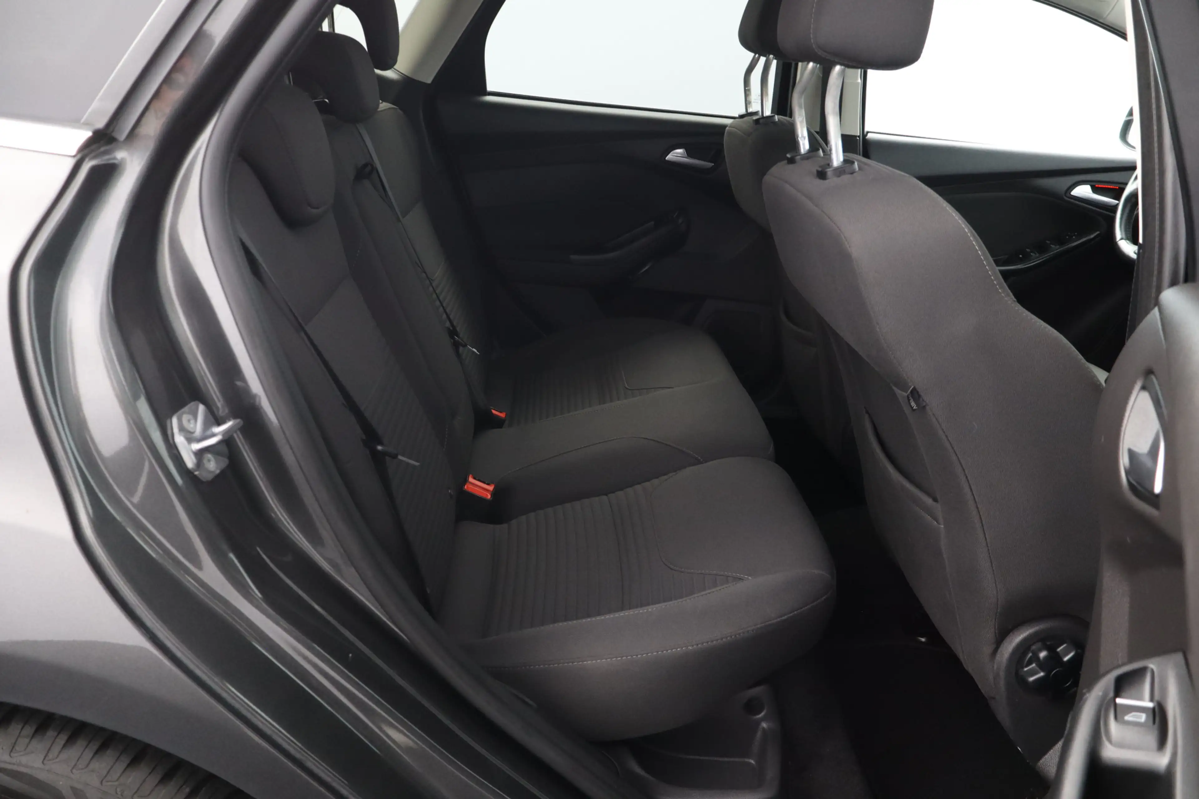 Ford Focus Wagon 1.0 Titanium/ Trekhaak/ Stuurverw/ Stoelverw — photo 31