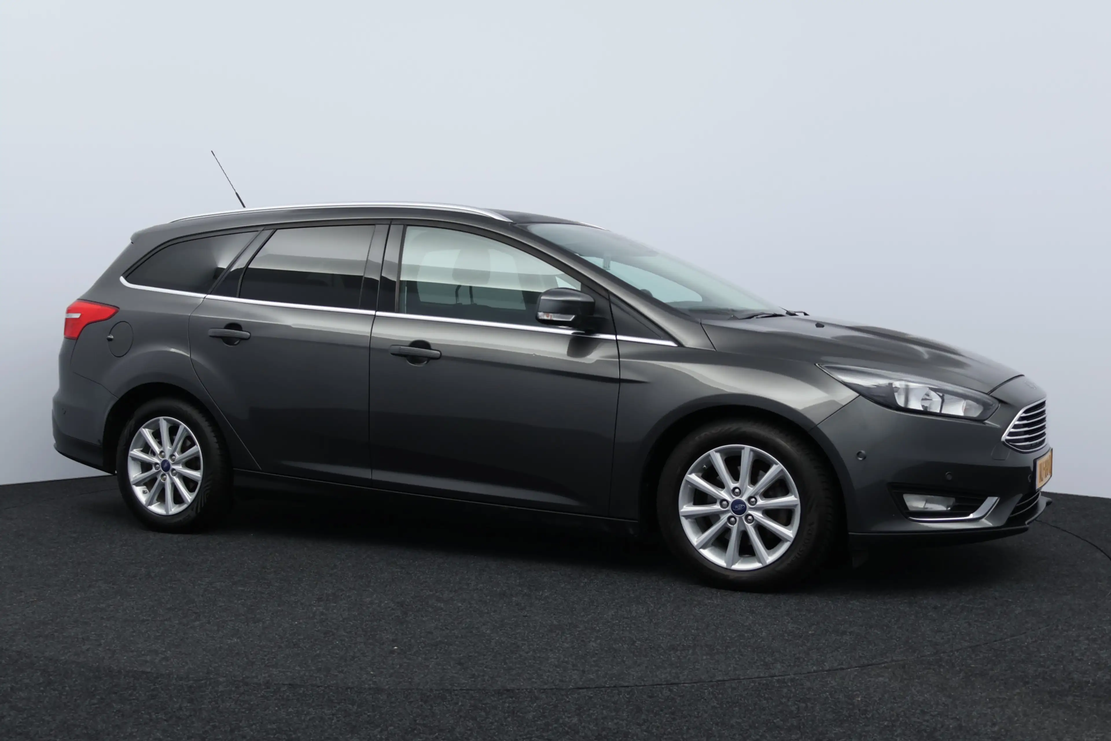 Ford Focus Wagon 1.0 Titanium/ Trekhaak/ Stuurverw/ Stoelverw — photo 15
