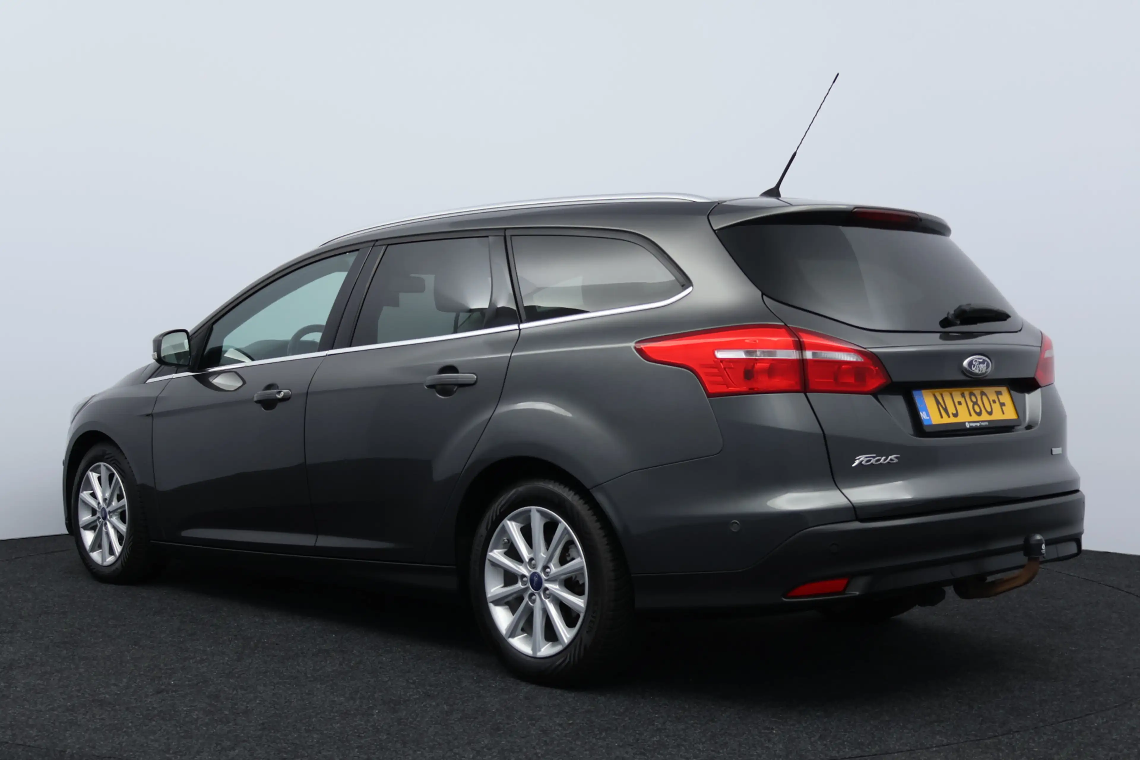 Ford Focus Wagon 1.0 Titanium/ Trekhaak/ Stuurverw/ Stoelverw — photo 7