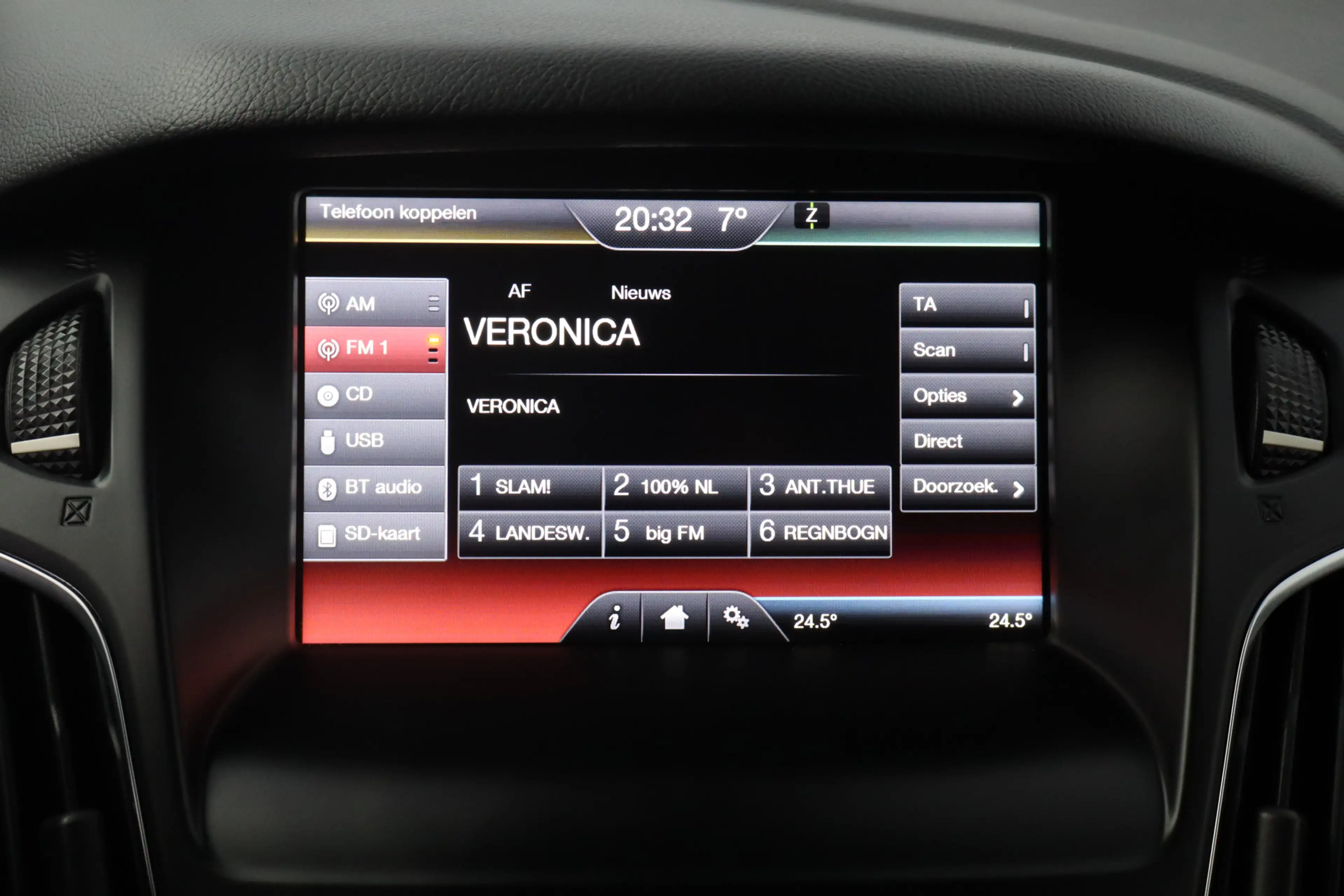 Ford Focus Wagon 1.0 Titanium/ Trekhaak/ Stuurverw/ Stoelverw — photo 27