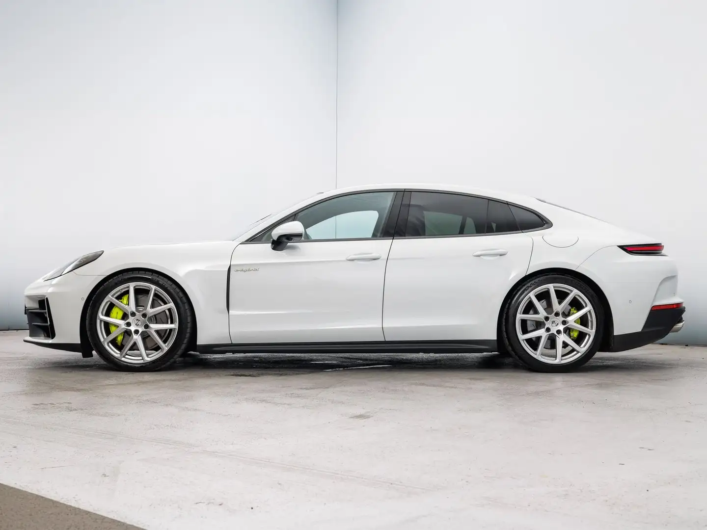 Porsche Panamera 4 E-Hybrid Weiß - 2