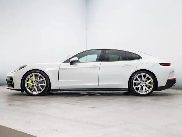 Porsche Panamera view 2