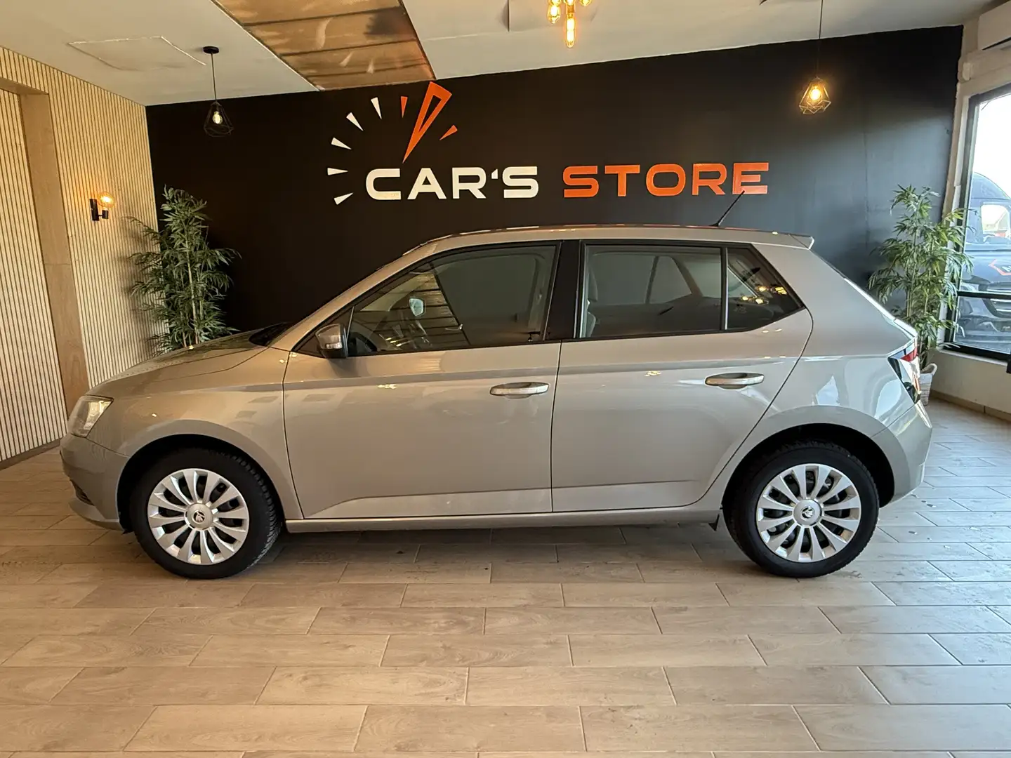Skoda Fabia Fabia 1.0i * Garantie 12 Mois * Argent - 2