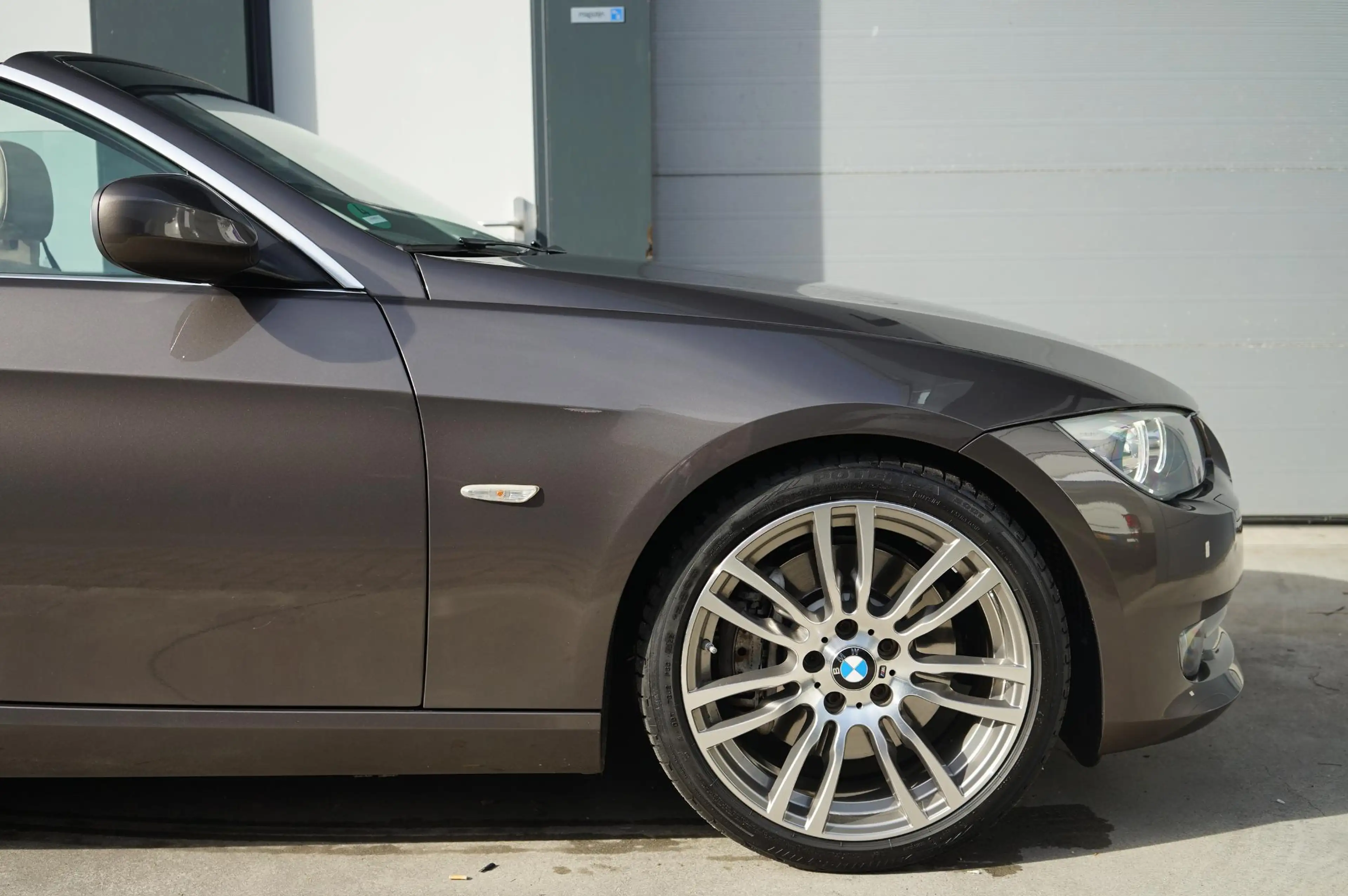 BMW 335 335i High EXE cabrio — photo 13