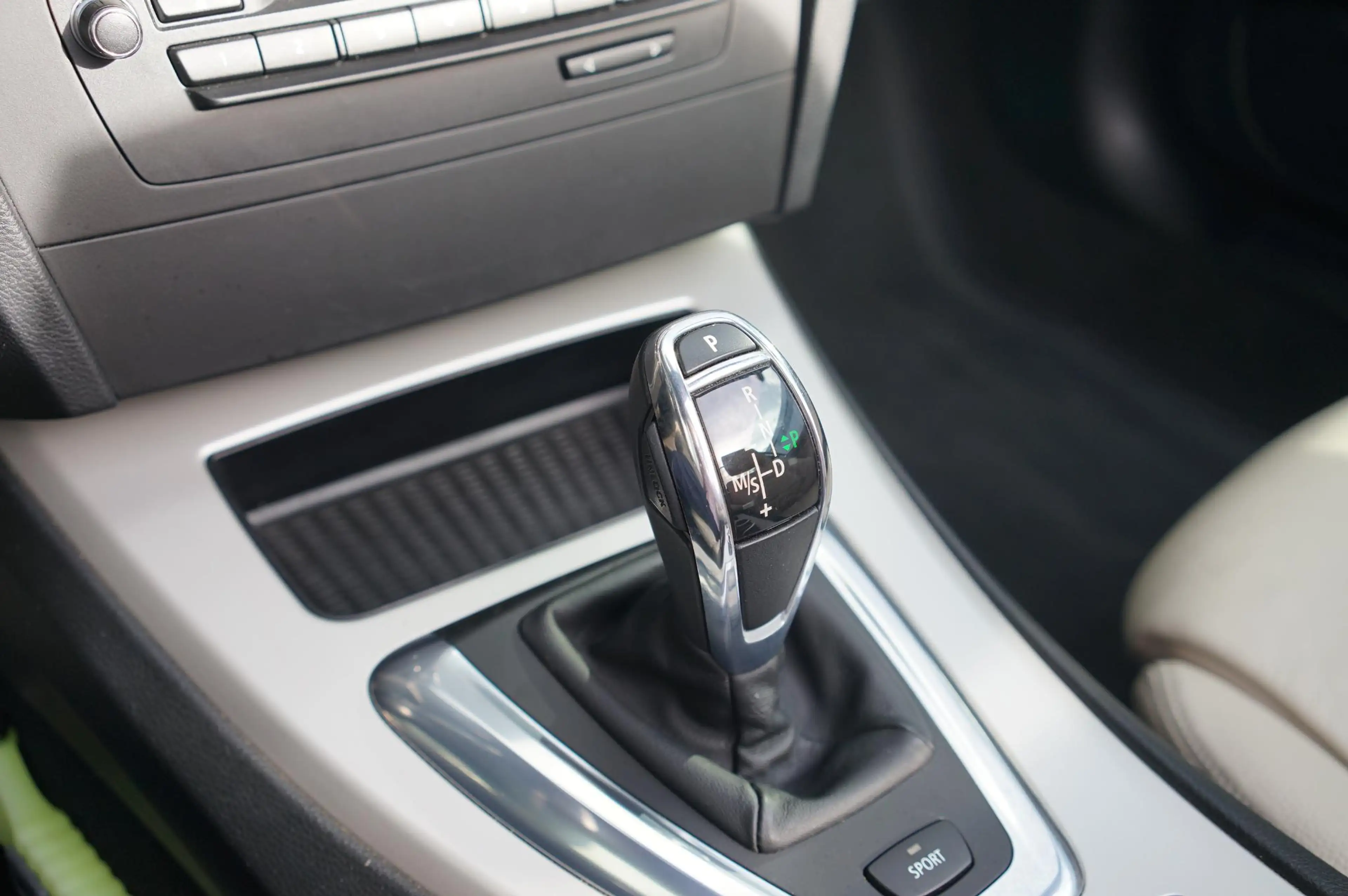 BMW 335 335i High EXE cabrio — photo 11