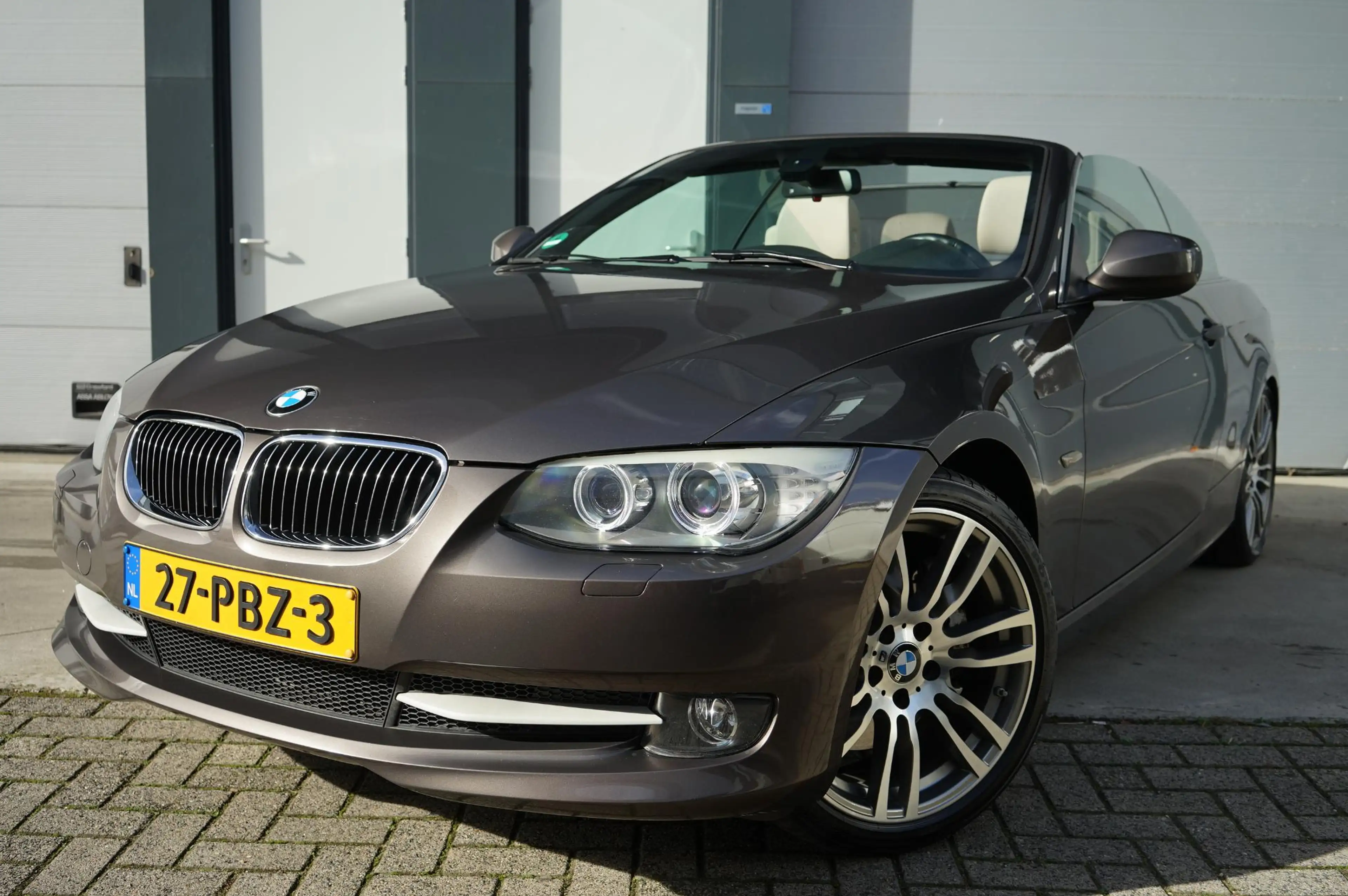 BMW 335 335i High EXE cabrio — photo 8