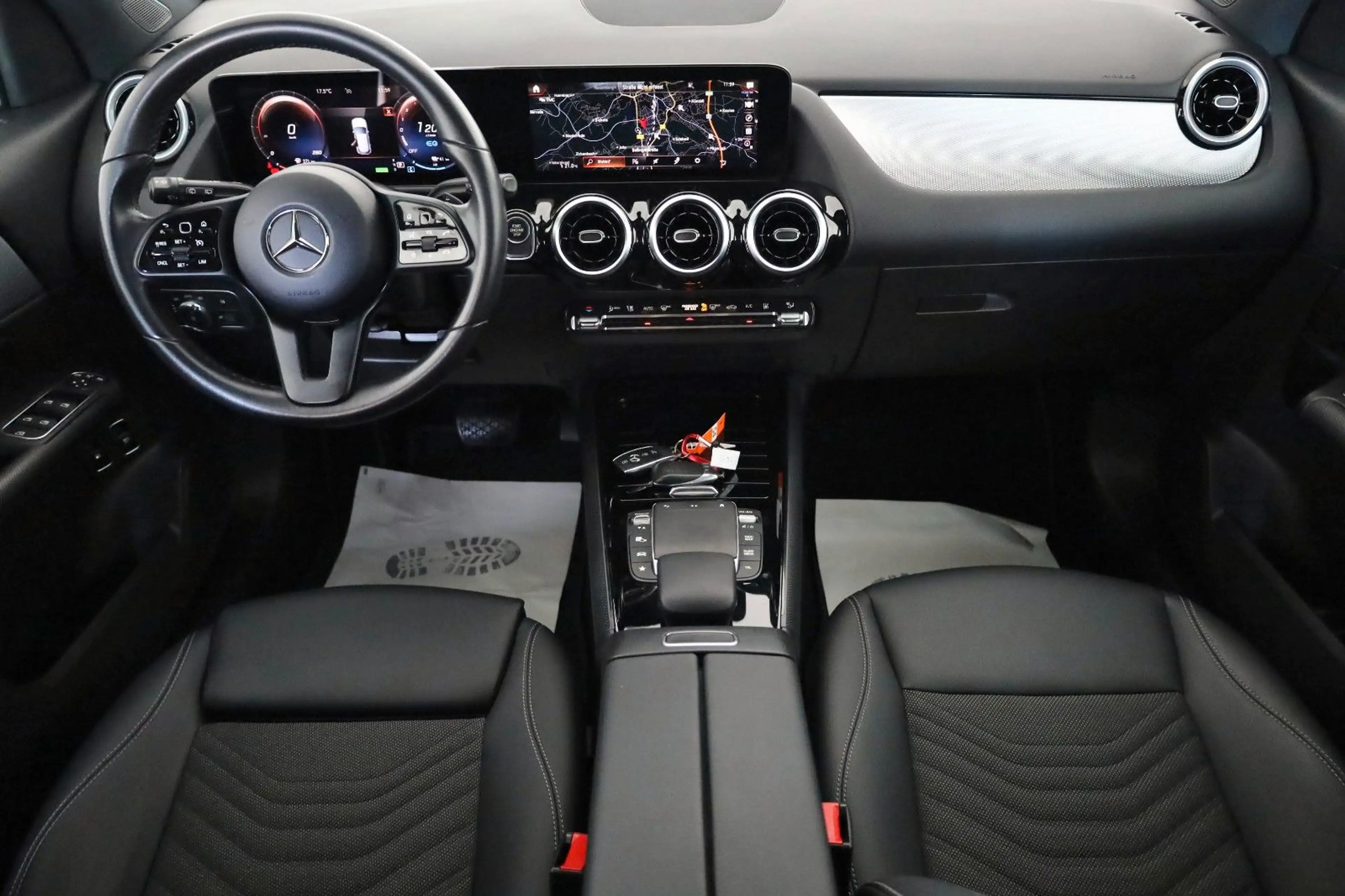 Mercedes-Benz GLA 250 e Style,T.Leder,Navi,LED,SH — photo 4