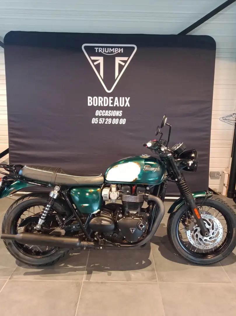 Triumph Bonneville T120 - 1