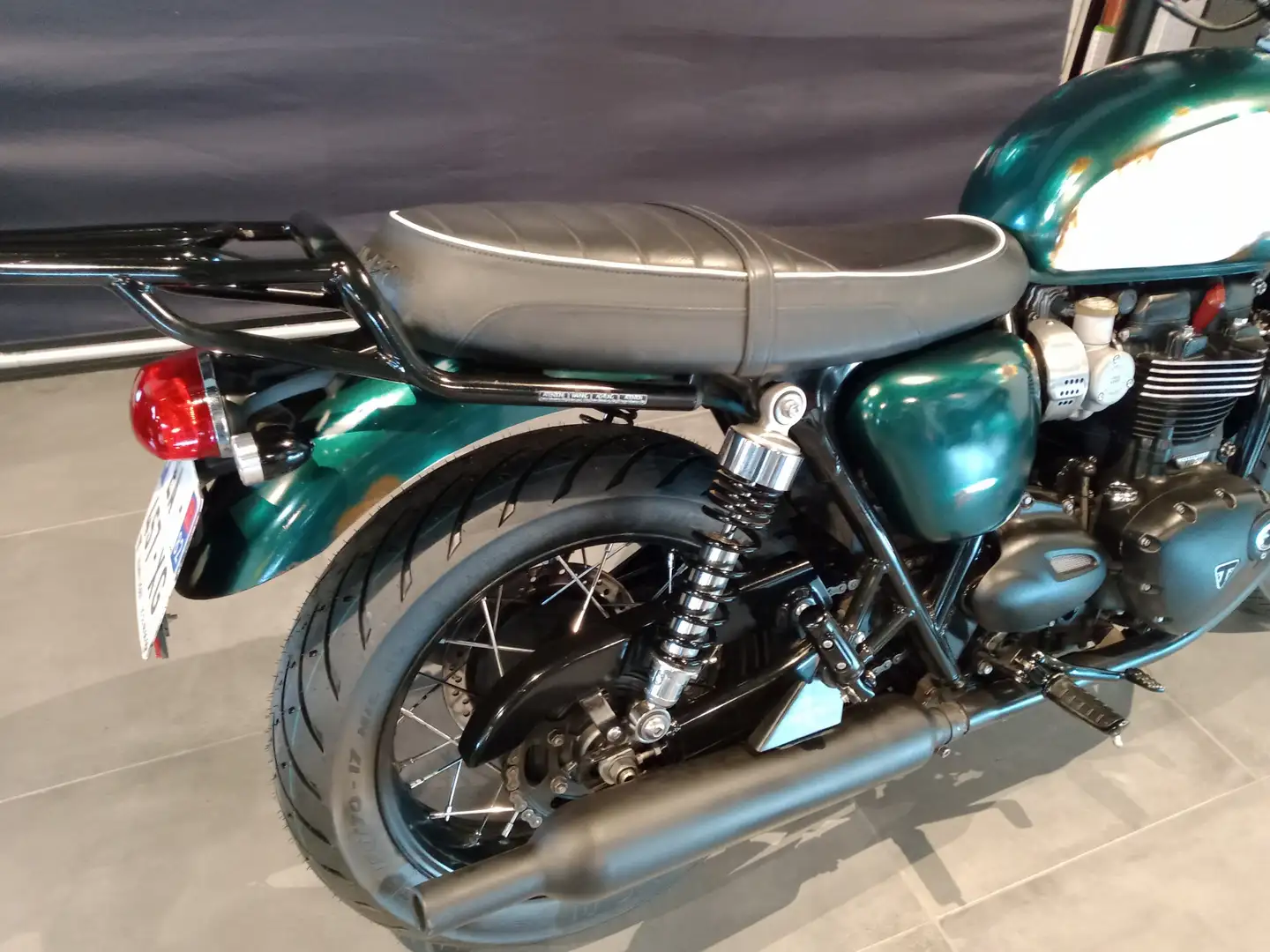 Triumph Bonneville T120 - 2