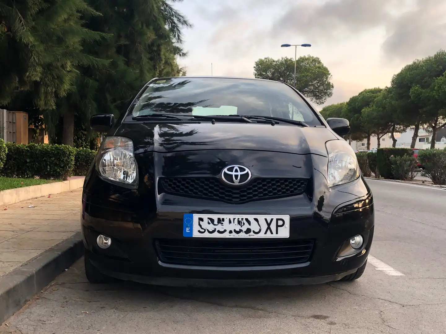 Toyota Yaris Yaris 1.3 VVT-i TS TS Černá - 1