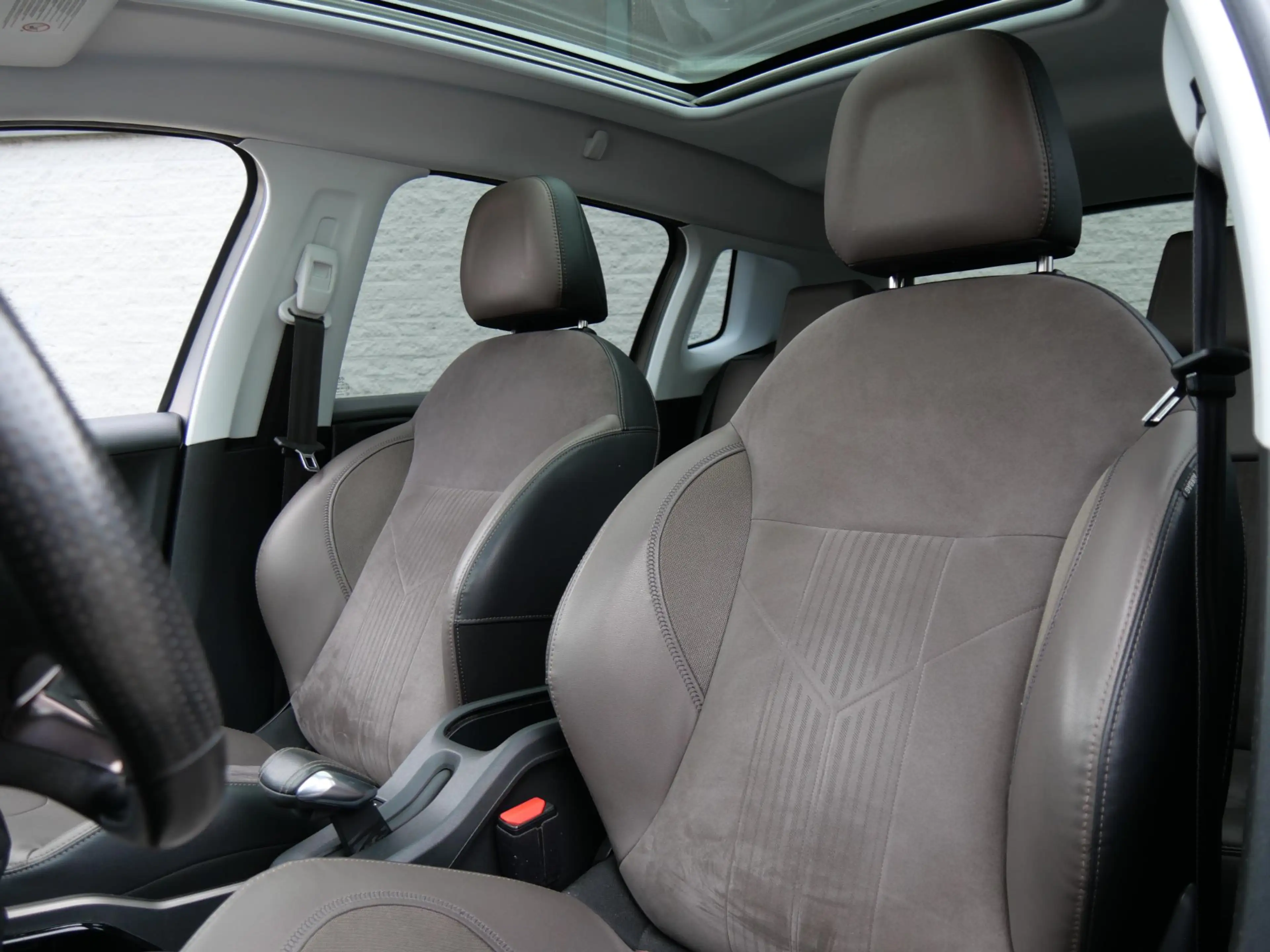 Peugeot 2008 1.6VTi FELINE/ PANORAMADAK/ TREKHAAK/ ALL-SEASON/ — photo 5