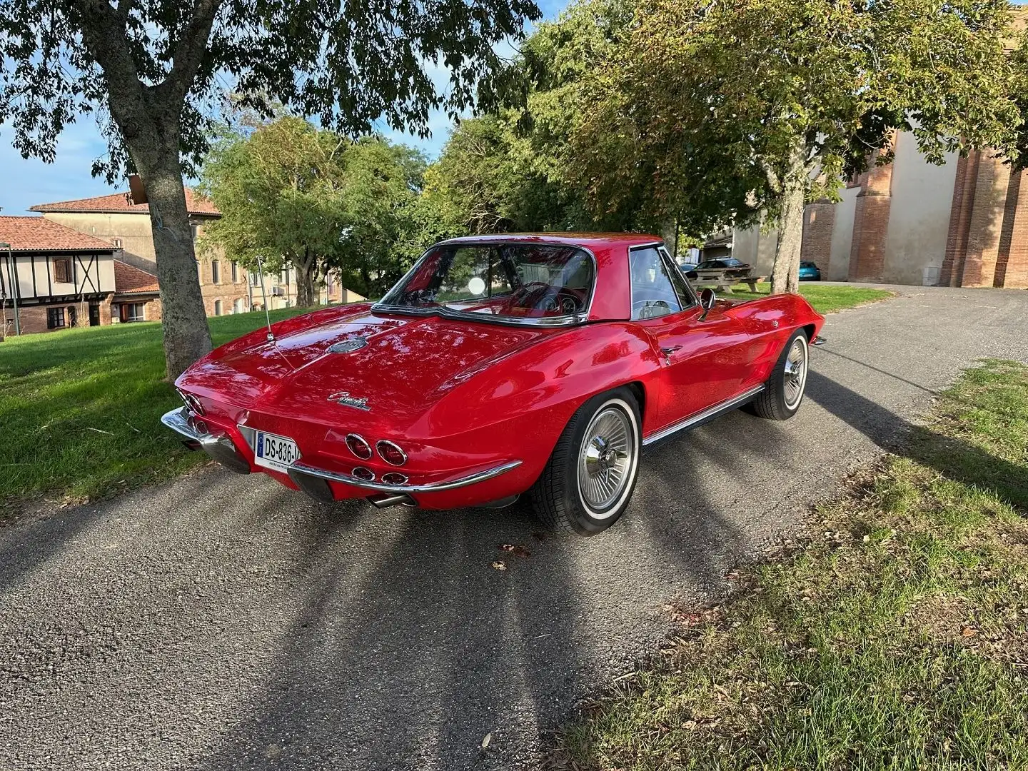 Chevrolet Corvette 5.4 V8 365 Rouge - 2