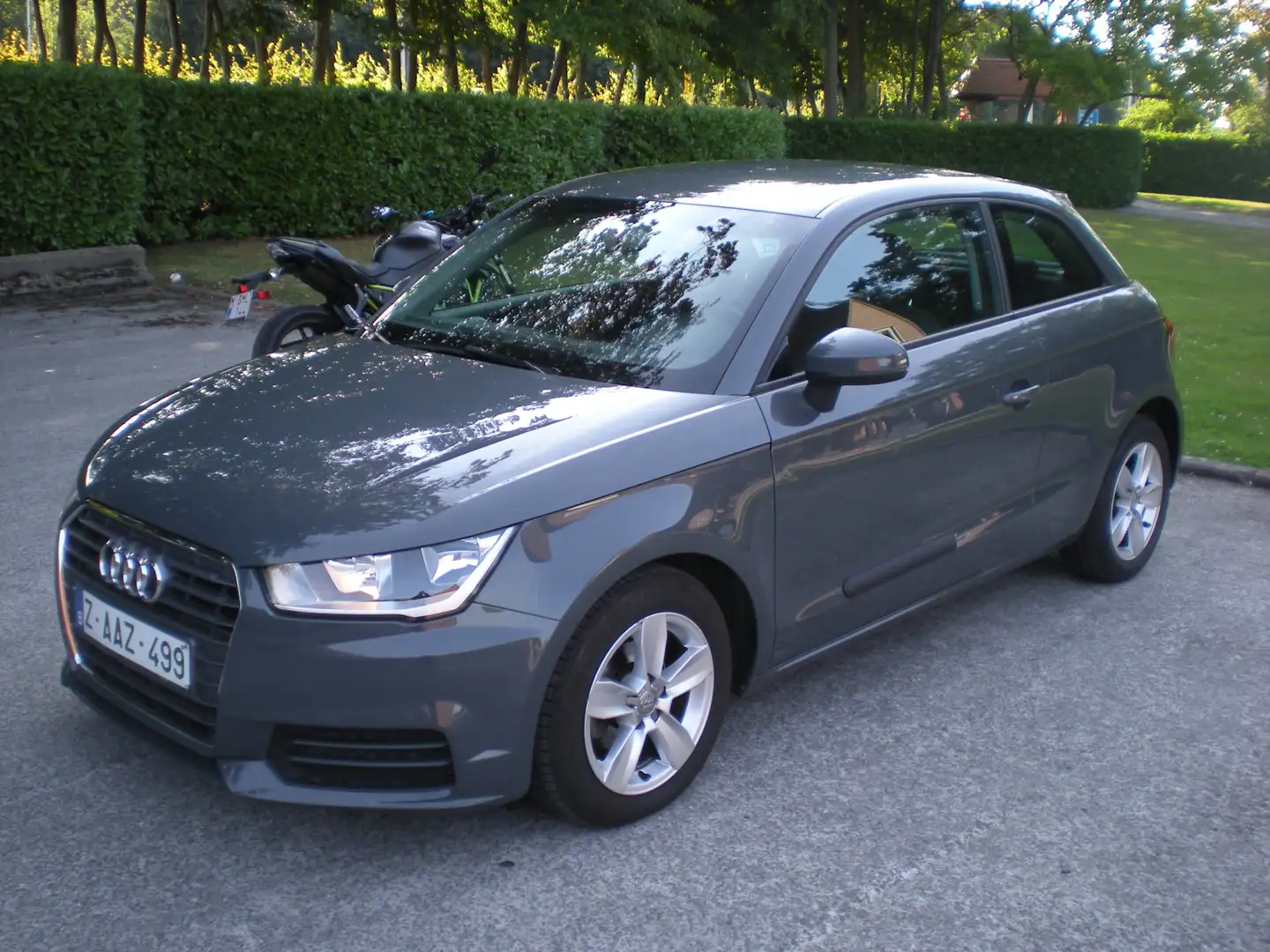 Audi A1 1.0 TSI Grijs - 1